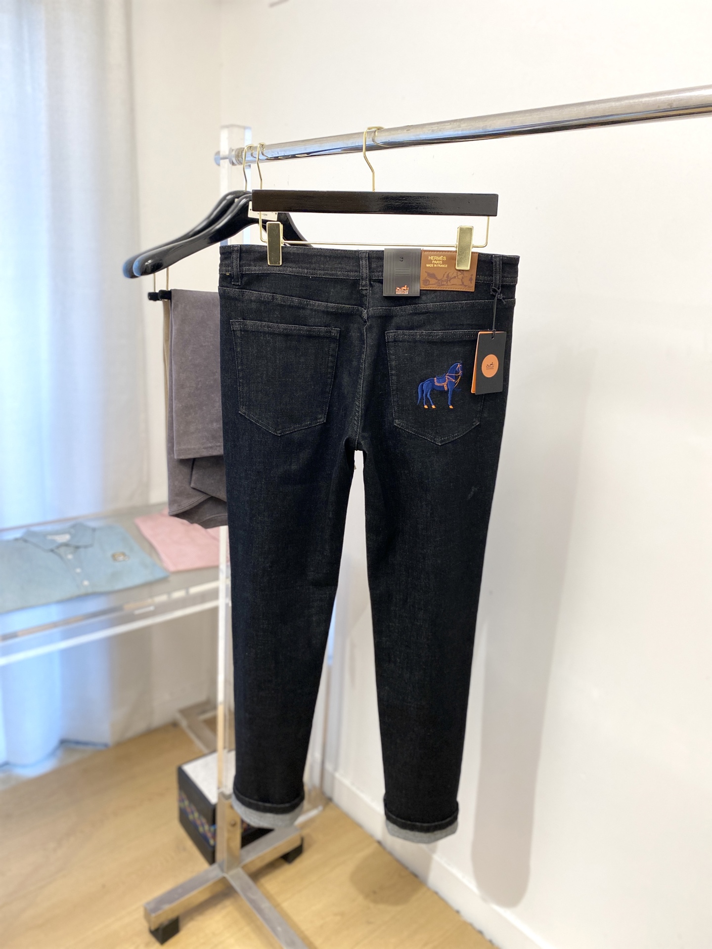 Emass 2025 Latest Products: Synchronized Cabinets, Leisure Jeans with Original Water-washing Fabrics - 图片 9