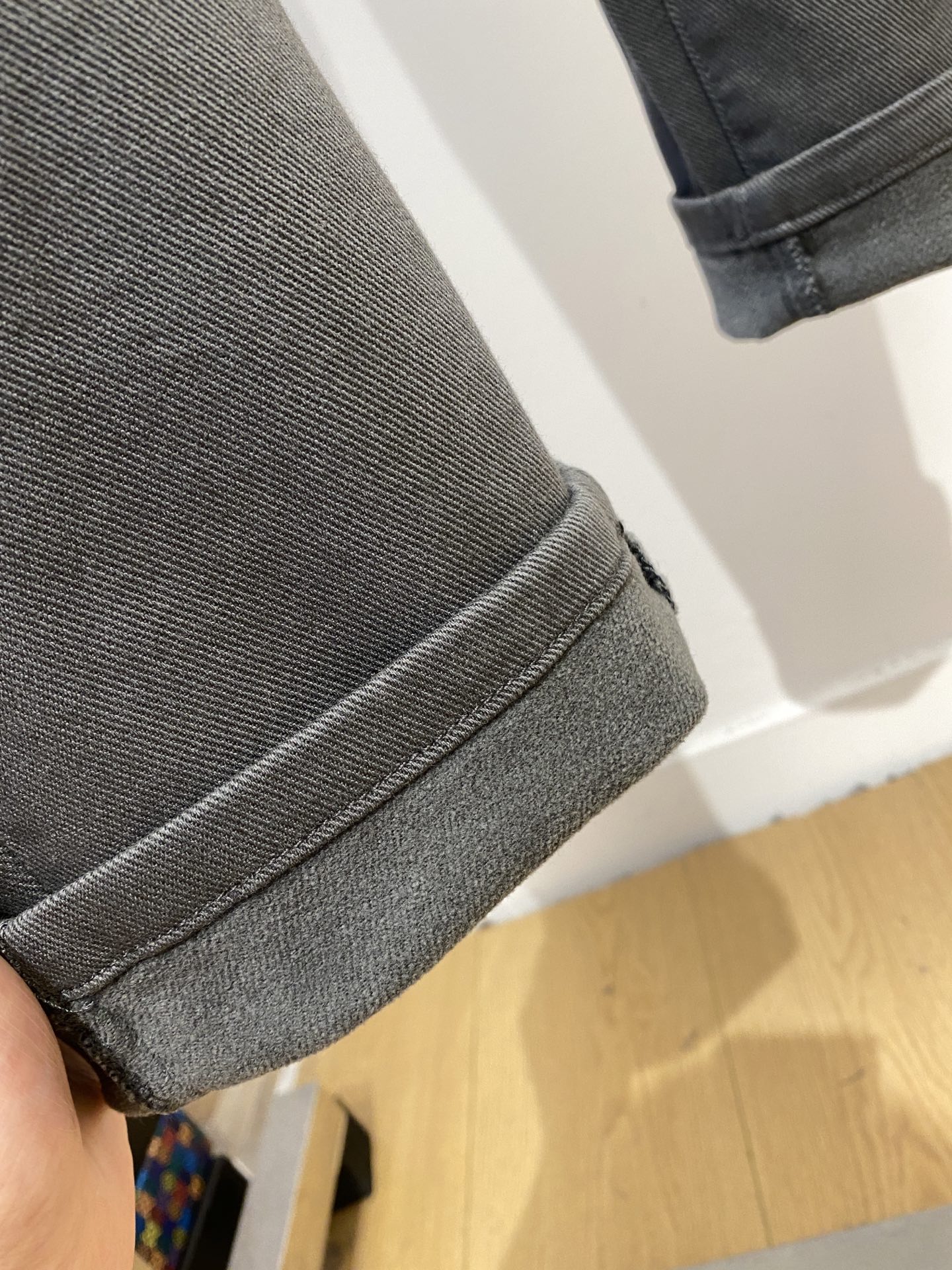 Kiton 2025 Latest Water-Washed Recreational Jeans with Original Hardware and Comfort. - 图片 7