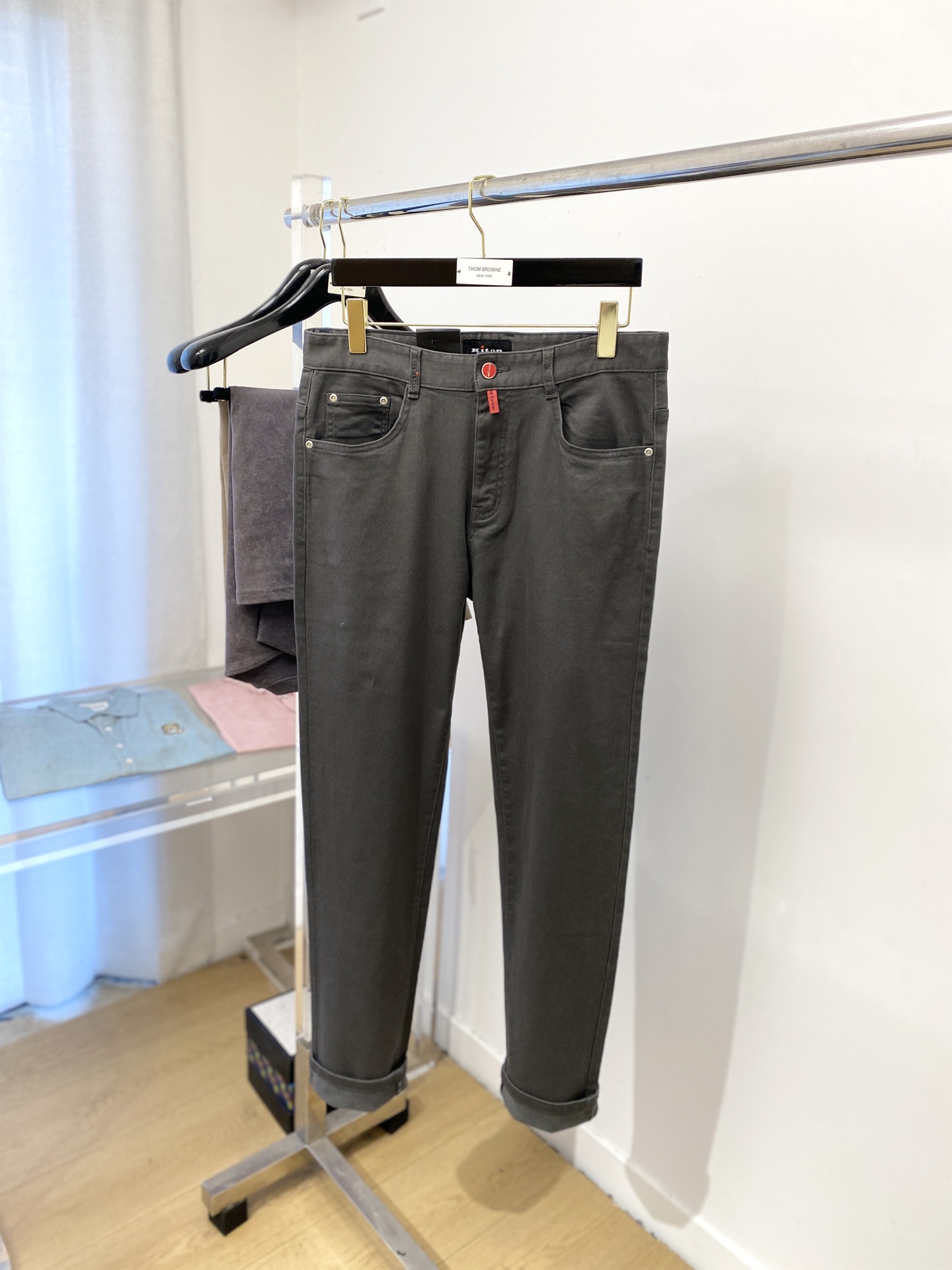 Kiton 2025 Latest Water-Washed Recreational Jeans with Original Hardware and Comfort. - 图片 2
