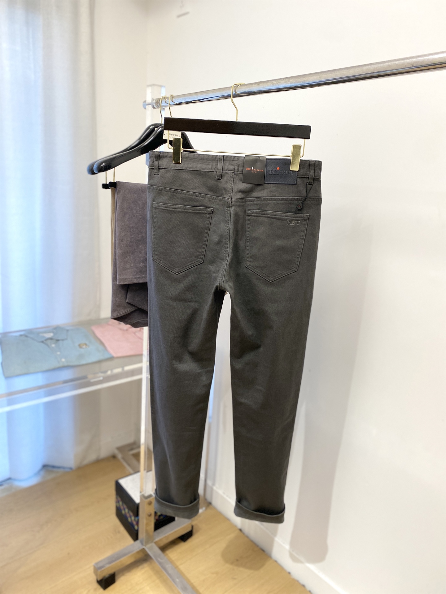 Kiton 2025 Latest Water-Washed Recreational Jeans with Original Hardware and Comfort. - 图片 9