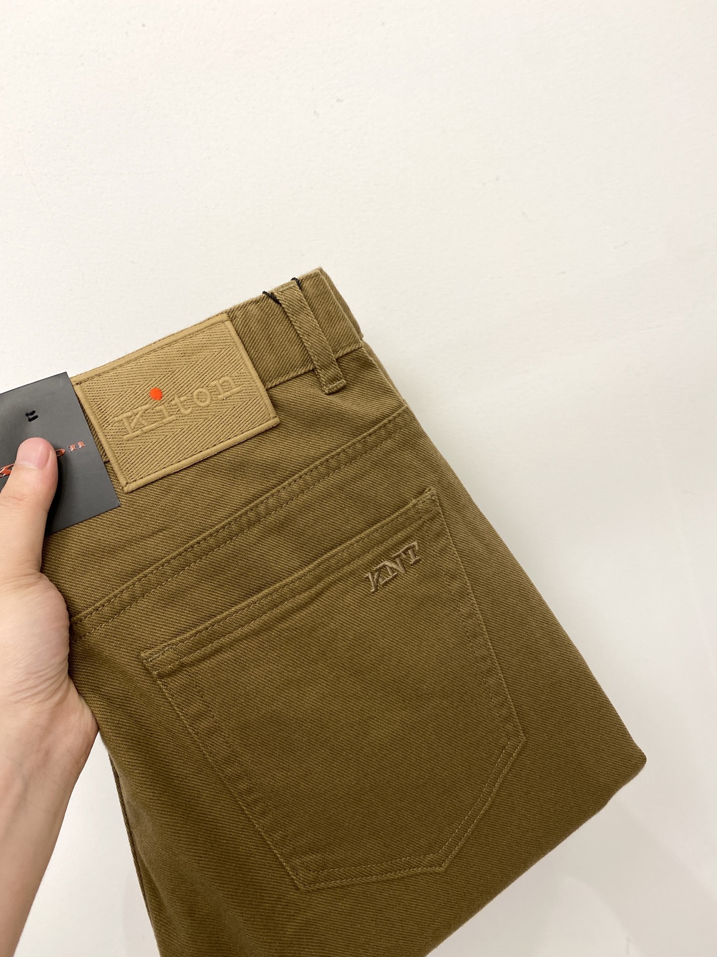 2025 Latest Kiton Recreational Jeans: Water-Washed Fabric, Comfort, and Style - 图片 1
