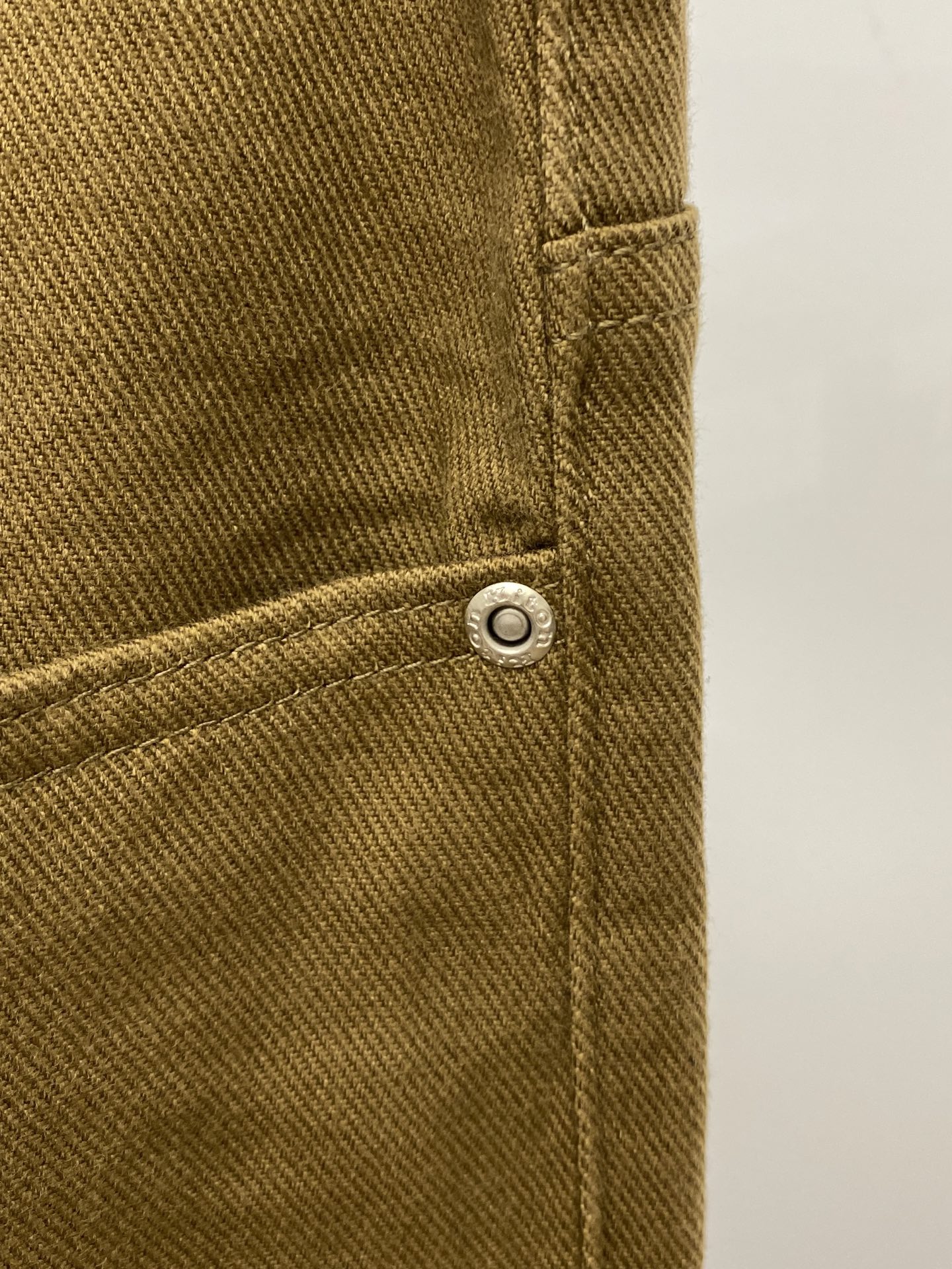 2025 Latest Kiton Recreational Jeans: Water-Washed Fabric, Comfort, and Style - 图片 5