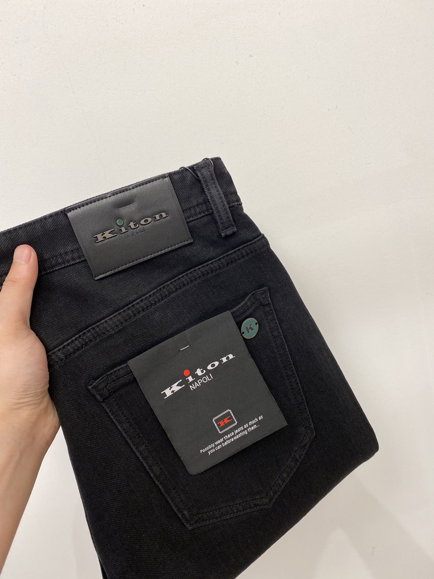 Kiton 2025 Latest Water-Washed Recreational Jeans with Original Hardware and Comfortable Fabric
