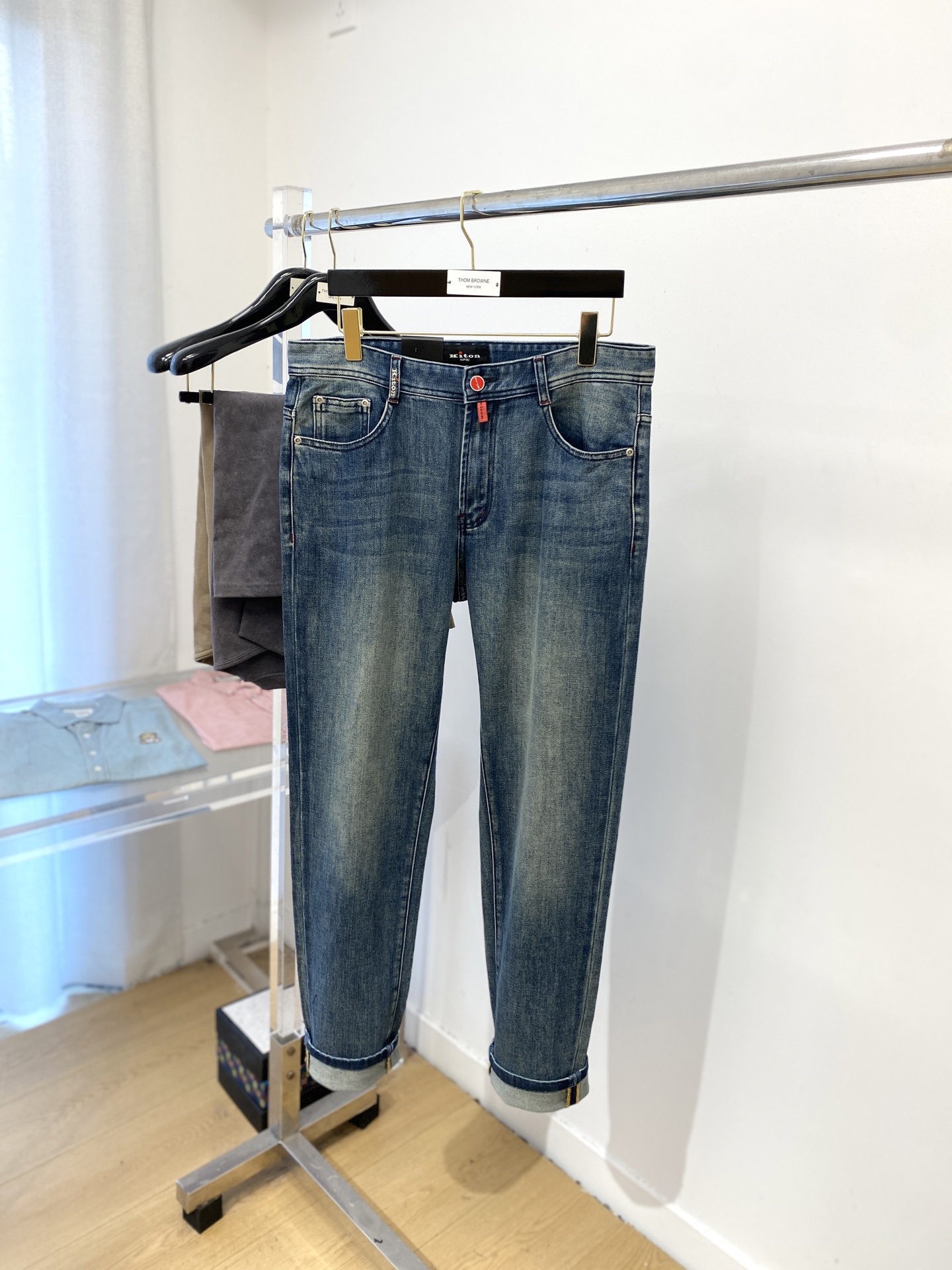 Kiton 2025 Latest Recreational Jeans: Water-Washed Fabric, Comfort, Original Hardware, Top-Fashion Quality - 图片 2