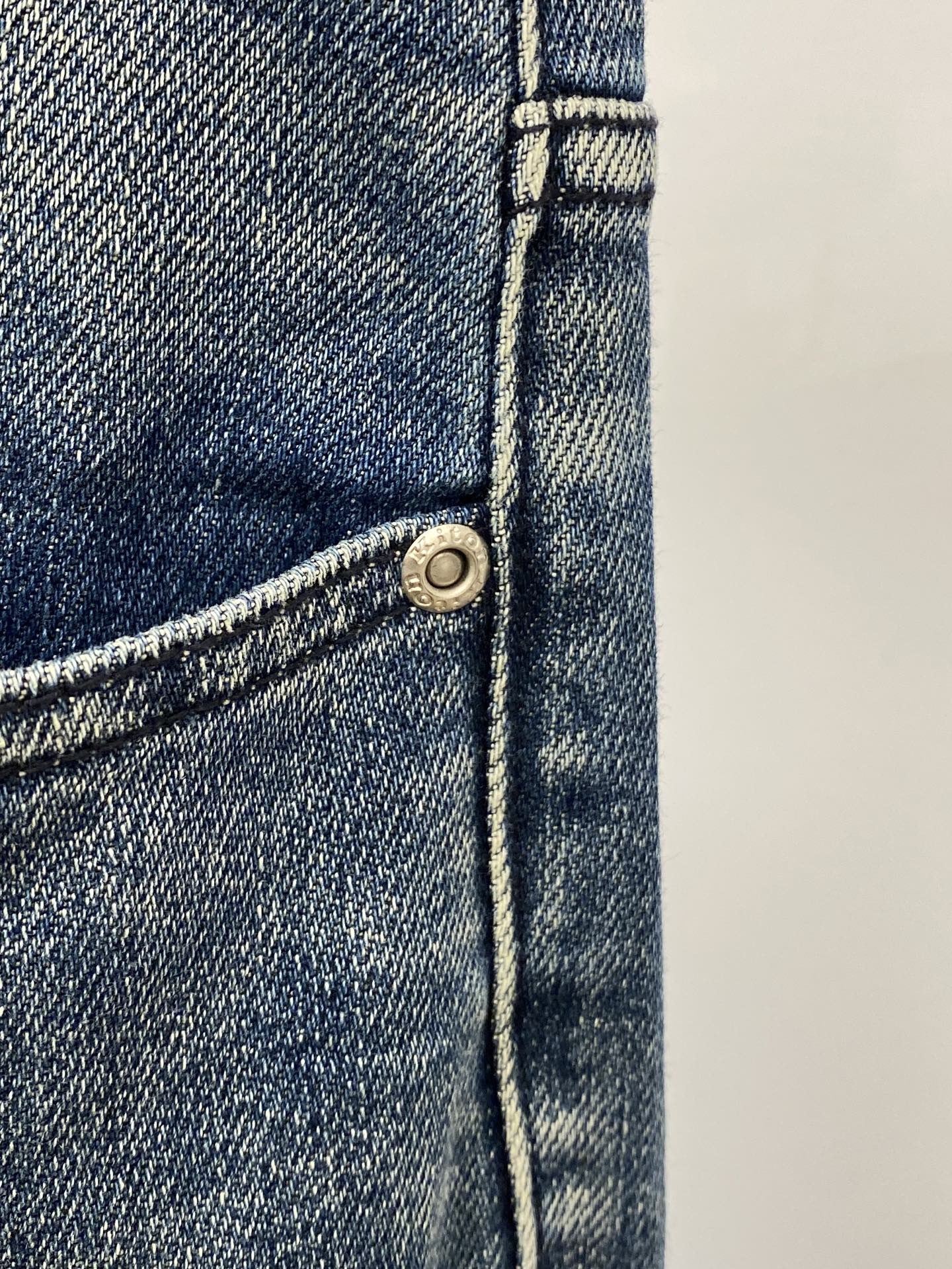 Kiton 2025 Latest Recreational Jeans: Water-Washed Fabric, Comfort, Original Hardware, Top-Fashion Quality - 图片 5