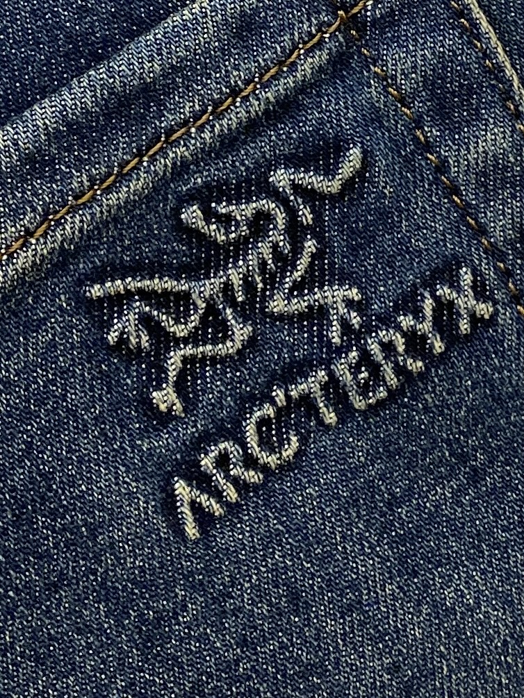 2025 Latest Original Jeans with High Quality and Fashionable Designs - 图片 8