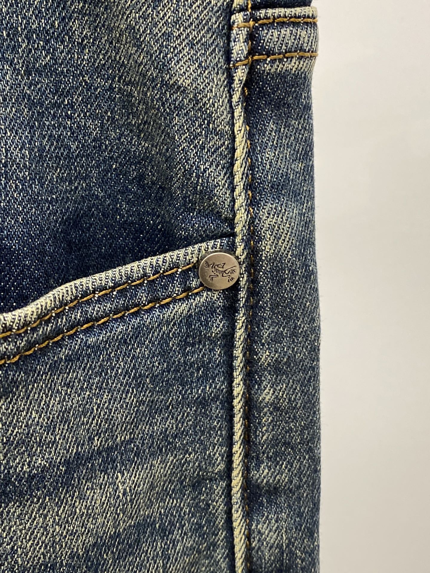 2025 Latest Original Jeans with High Quality and Fashionable Designs - 图片 5