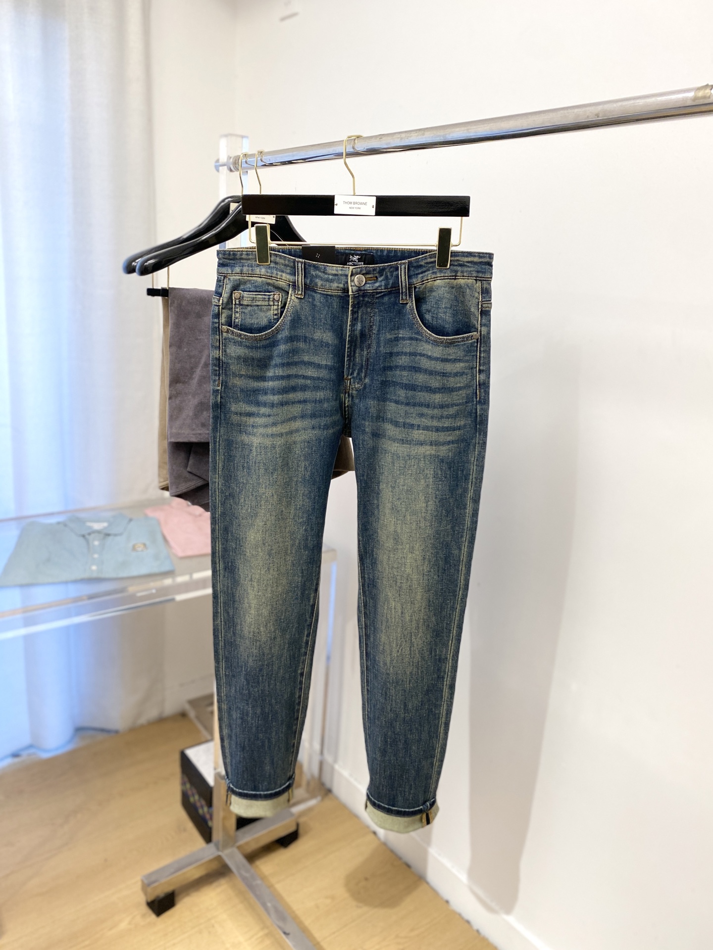 2025 Latest Original Jeans with High Quality and Fashionable Designs - 图片 2