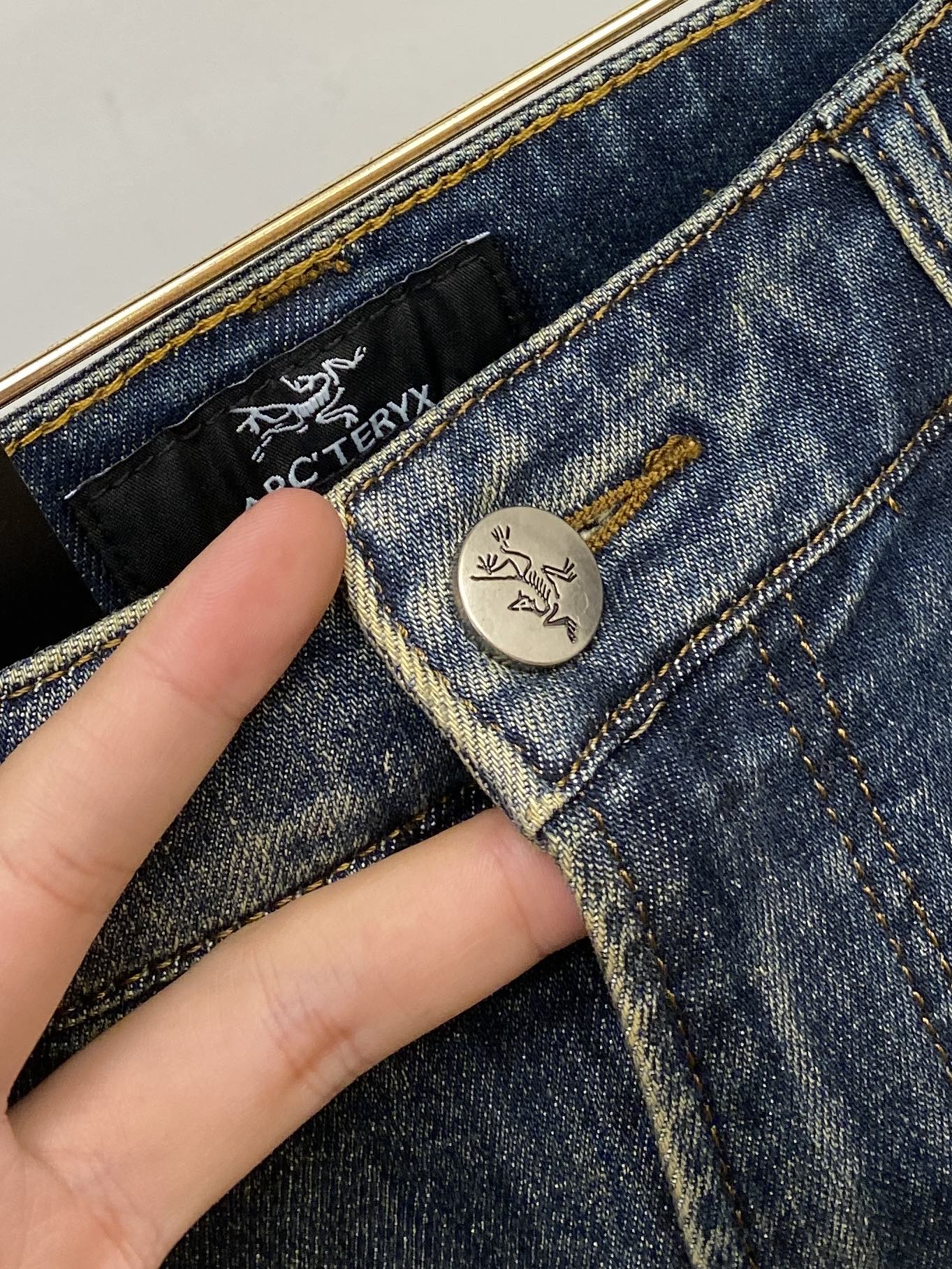 2025 Latest Original Jeans with High Quality and Fashionable Designs - 图片 6