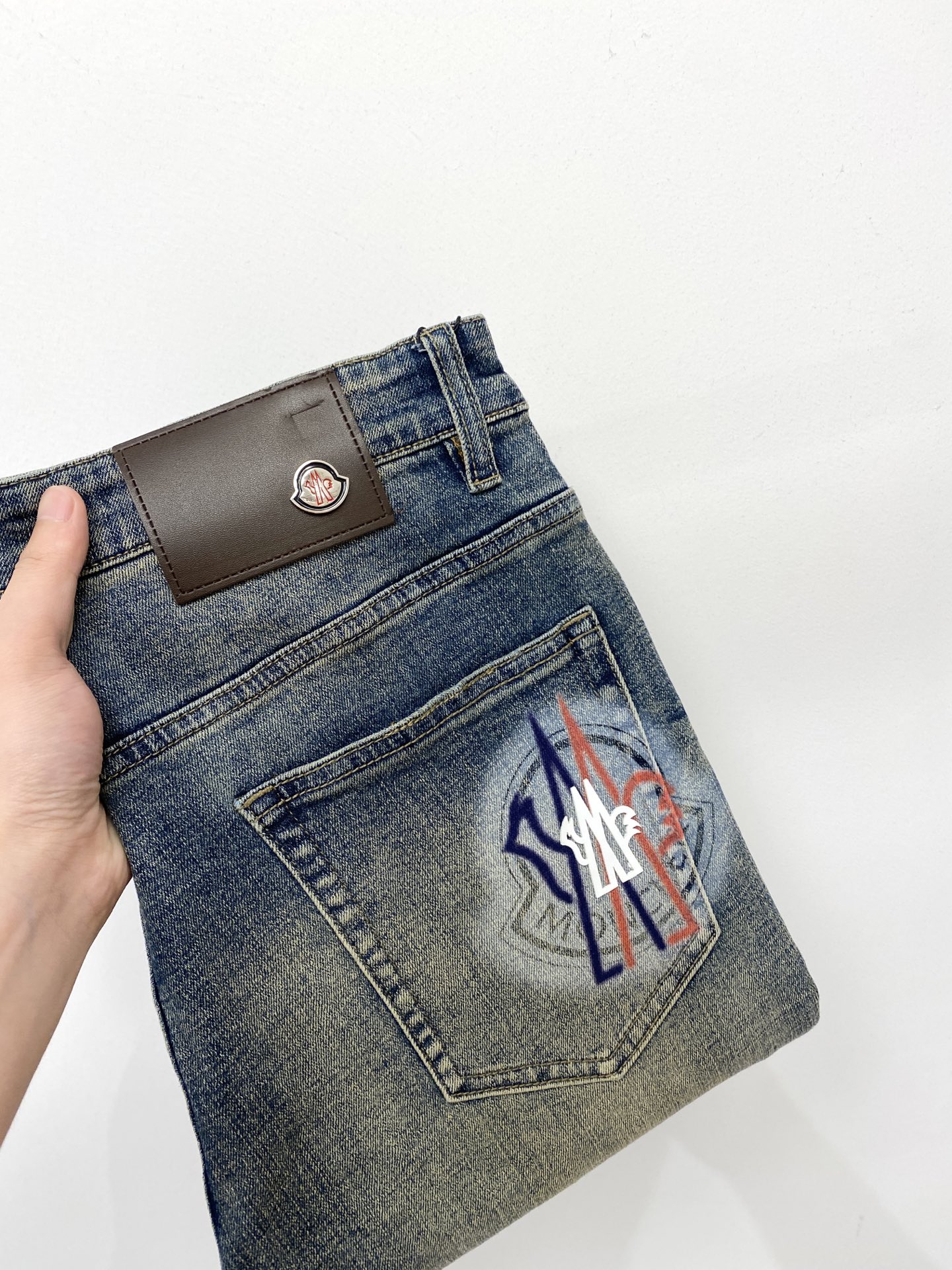 2025 Monk Cabinet Sale: Original Water-Wash Jeans with Comfort, Elasticity, and Hardware Decorations - 图片 1