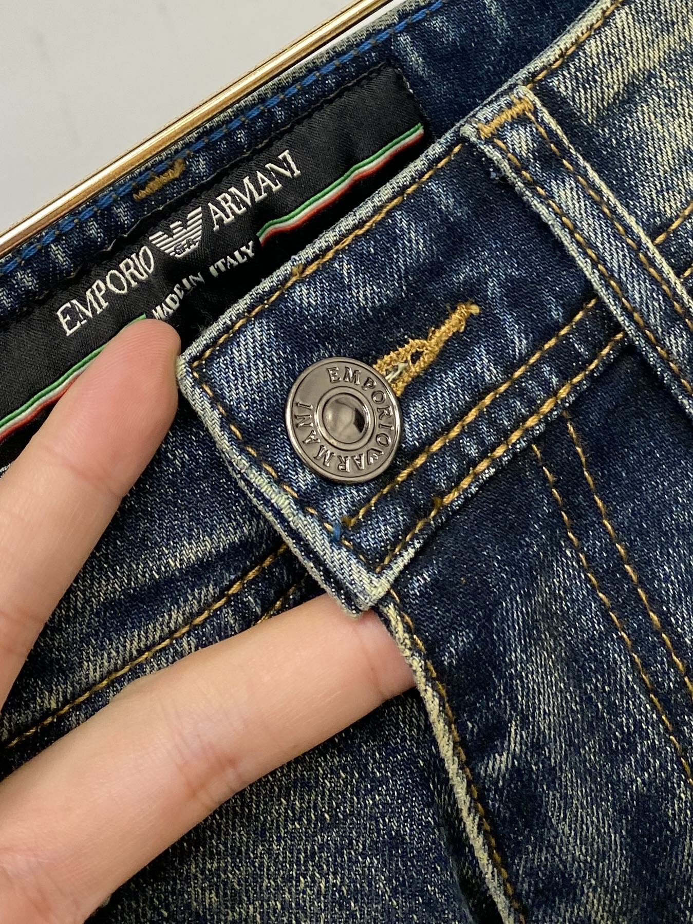 Amani 2025 Latest Products: Synchronized Cabinets, Water-Washing Jeans, Top Quality and Style - 图片 6