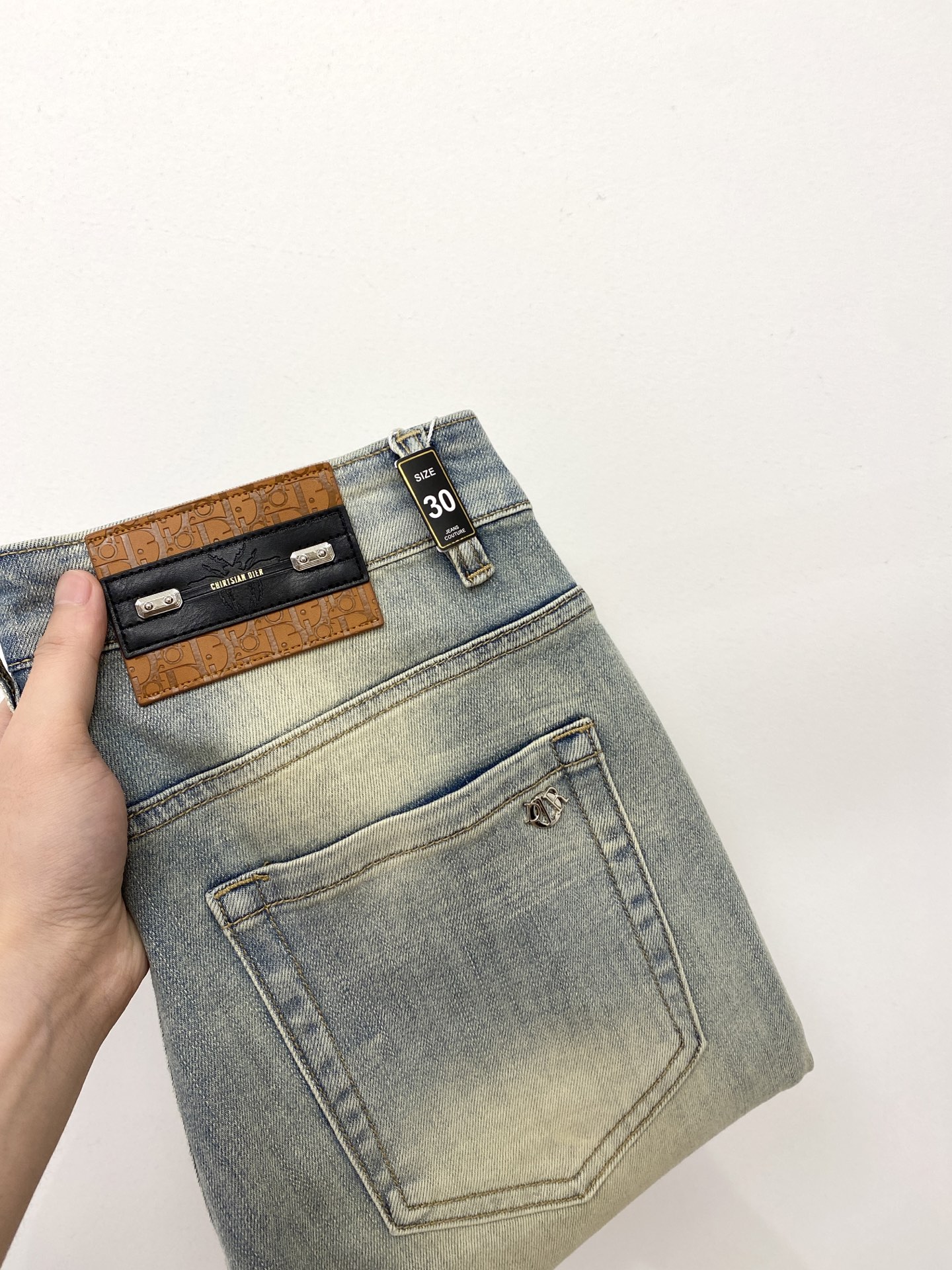 NO:458753,Dior, 2025 latest products, special counters are available at the same time, original singles, washable casual jeans, imported original washable elastic fabric, comfortable and elastic, original hardware and auxiliary decorative logo, super positive style, extremely high grade, counter quality, fashionable and stylish upper body, 29-38,,dior,jeans,alexander wang19860909迪奥、2025最新品,专柜同步有售,原单狠货,水洗休闲牛仔裤,进口原版水洗弹力面料,舒适有弹性,原版五金辅料装饰logo,版型超正,档次极高,专柜品质,上身时尚有型,码数29-38,,dior,jeans,alexander wang,Men's clothing