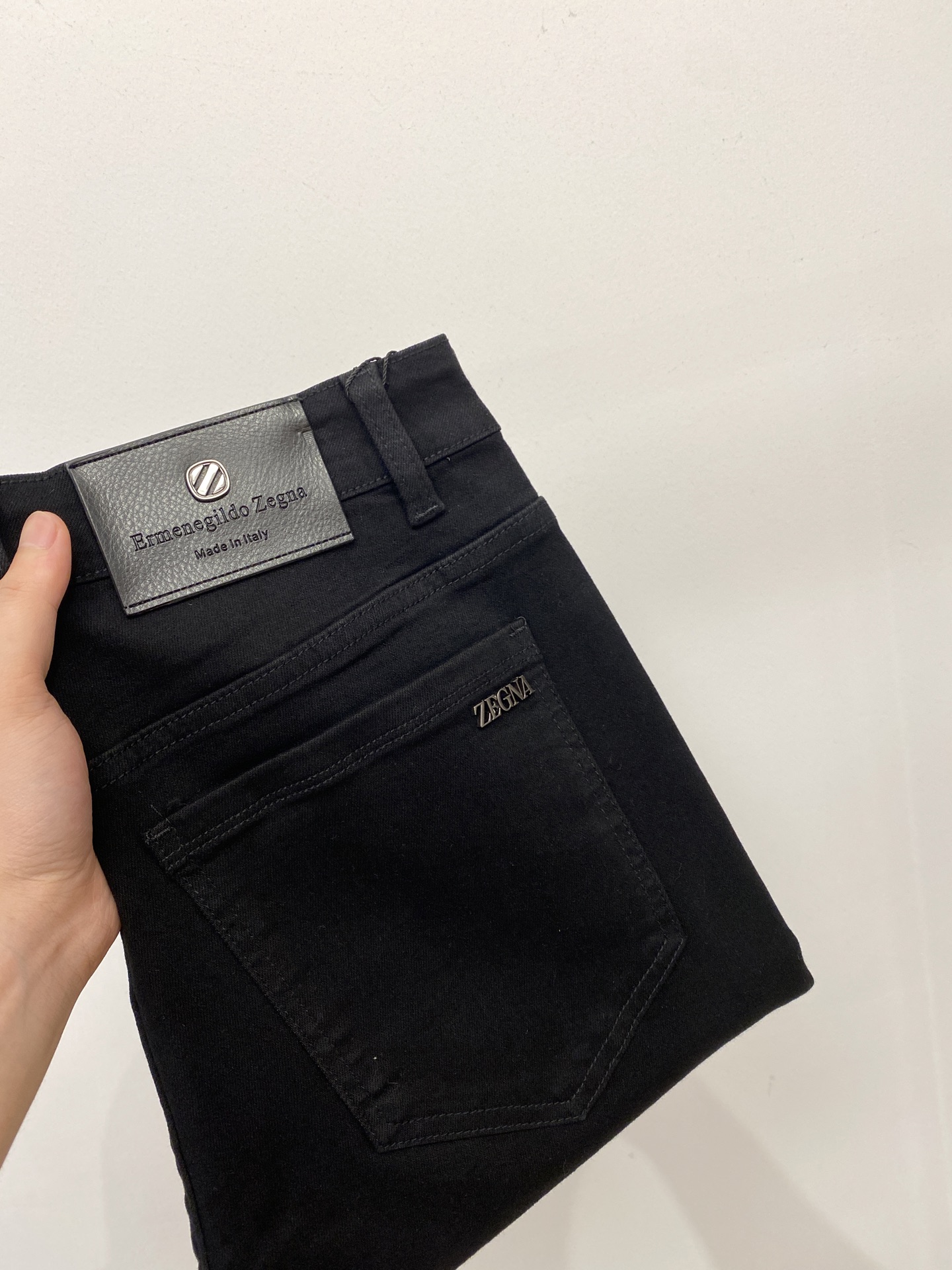 NO:458773,Jenia, 2025 latest products, special counters are available at the same time, original singles, washable casual jeans, imported original washable elastic fabric, comfortable and elastic, original hardware and auxiliary decorative logo, super positive style, extremely high grade, counter quality, fashionable and stylish upper body, 29-38, zegna, jeans, alexander wang19860909杰尼亚、2025最新品,专柜同步有售,原单狠货,水洗休闲牛仔裤,进口原版水洗弹力面料,舒适有弹性,原版五金辅料装饰logo,版型超正,档次极高,专柜品质,上身时尚有型,码数29-38,,zegna,jeans,alexander wang,Men's clothing