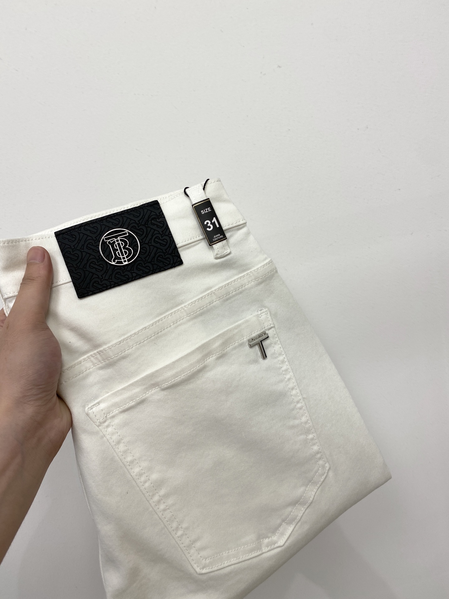 NO:458779,Burberry, 2025 latest products, special counters are available at the same time, original singles, washable casual jeans, imported original washable elastic fabric, comfortable and elastic, original hardware and auxiliary decorative logo, super positive style, extremely high grade, counter quality, fashionable and stylish upper body, 29-38, burberry, jeans, alexander wang19860909巴宝莉、2025最新品,专柜同步有售,原单狠货,水洗休闲牛仔裤,进口原版水洗弹力面料,舒适有弹性,原版五金辅料装饰logo,版型超正,档次极高,专柜品质,上身时尚有型,码数29-38,,burberry,jeans,alexander wang,Men's clothing