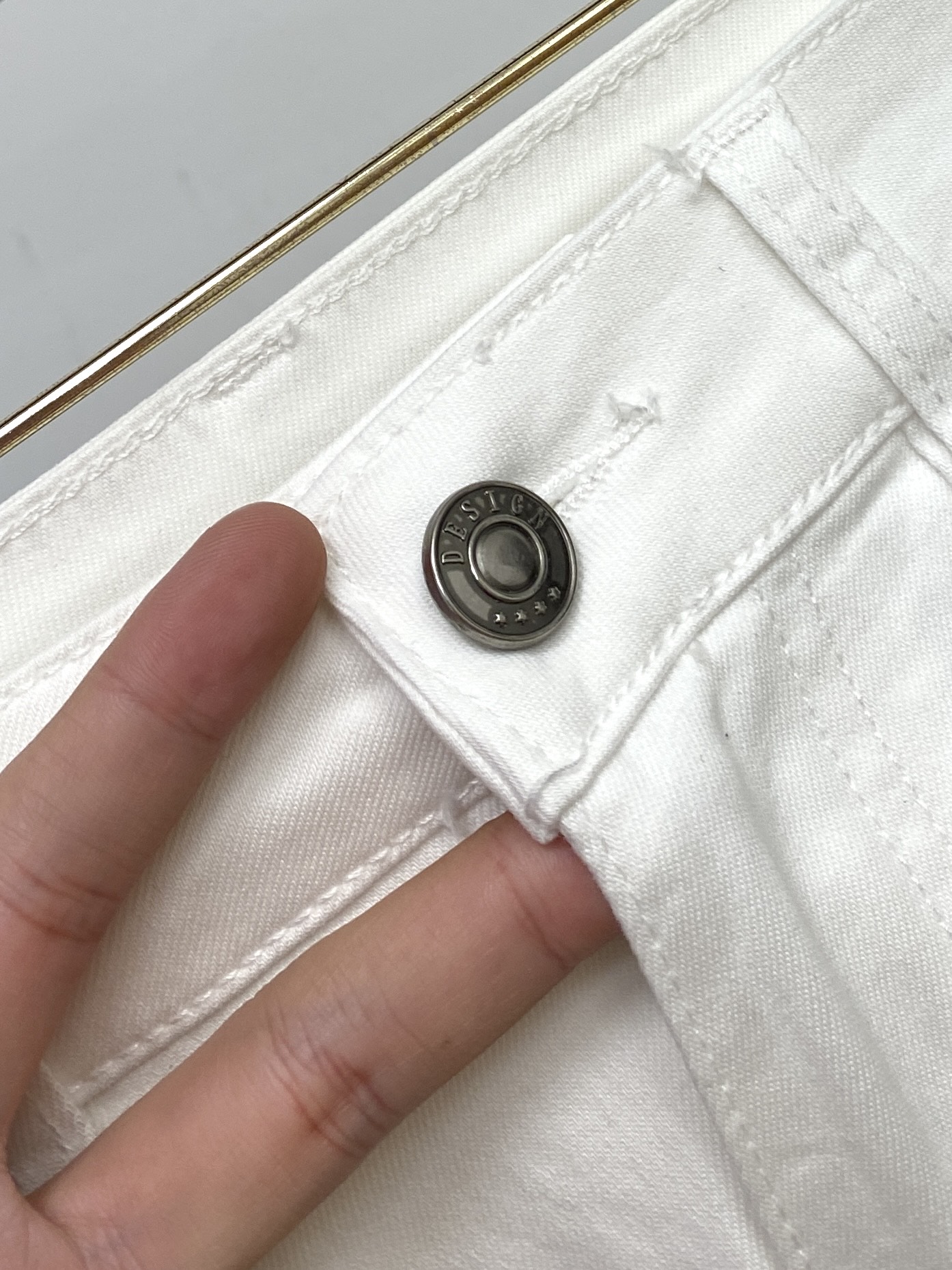 “Emass 2025 Latest Products: Original Water-Washing Jeans with Comfy Elasticity and Hardware Decoration” - 图片 6
