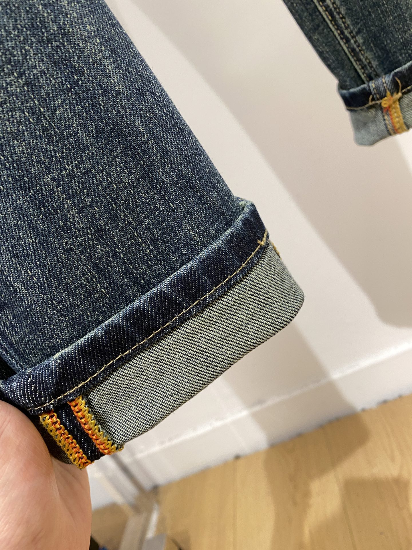 Emass 2025 Latest Products: Synchronized Sales, Original Water-Washing Jeans with Comfy Elasticity - 图片 7