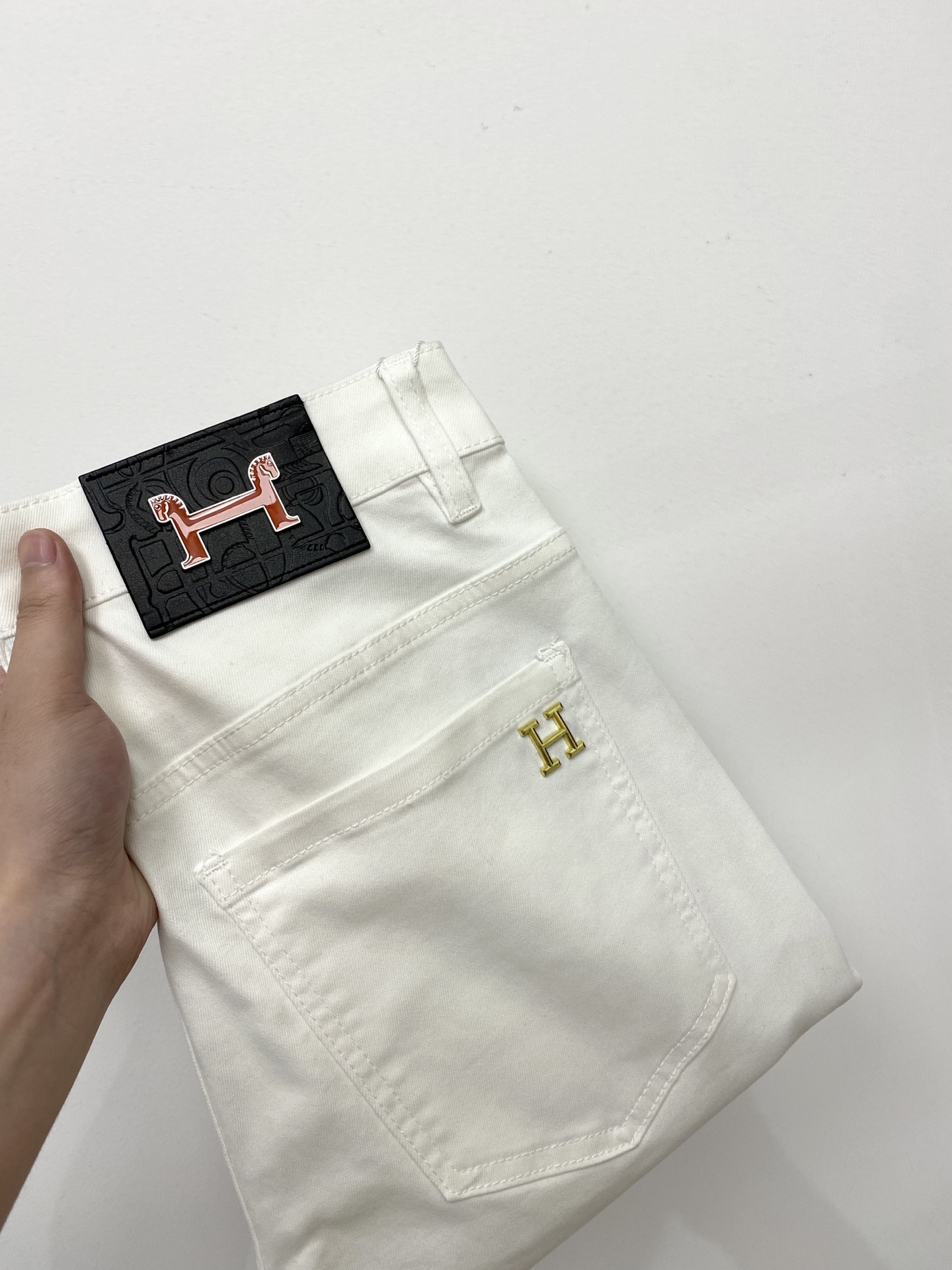 “Emass 2025 Latest Products: Original Water-Washing Jeans with Comfy Elasticity and Hardware Decoration” - 图片 1