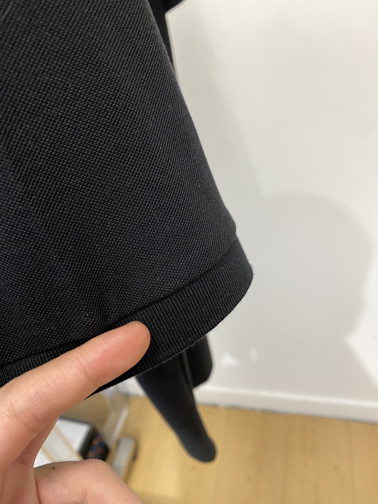 巴宝莉、2025新品短袖T恤，帅气时尚，胸前精致刺绣图案logo，简约百搭款。面料棉 不仅挺括，保持潮流