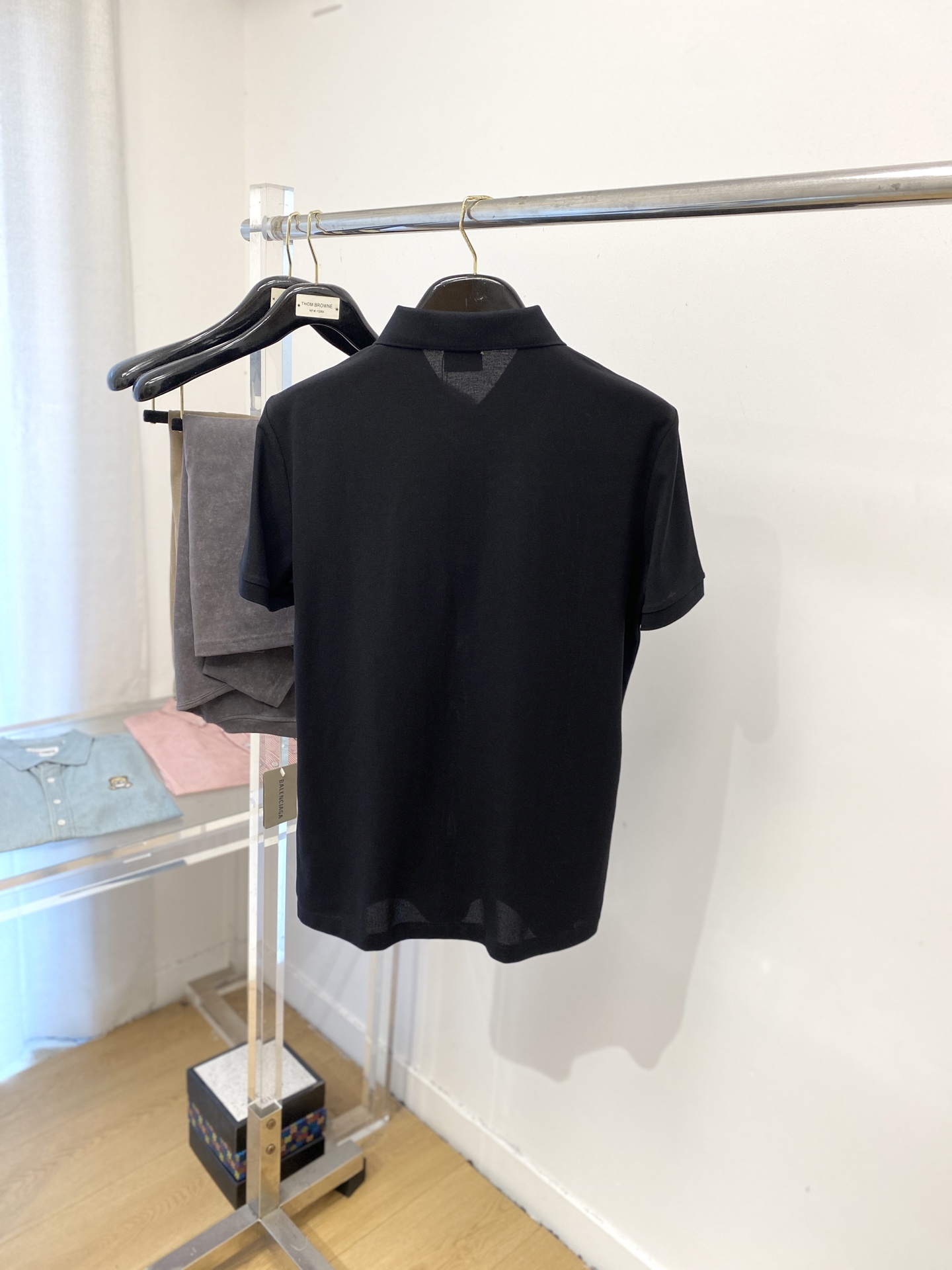 巴宝莉、2025新品短袖T恤，帅气时尚，胸前精致刺绣图案logo，简约百搭款。面料棉 不仅挺括，保持潮流