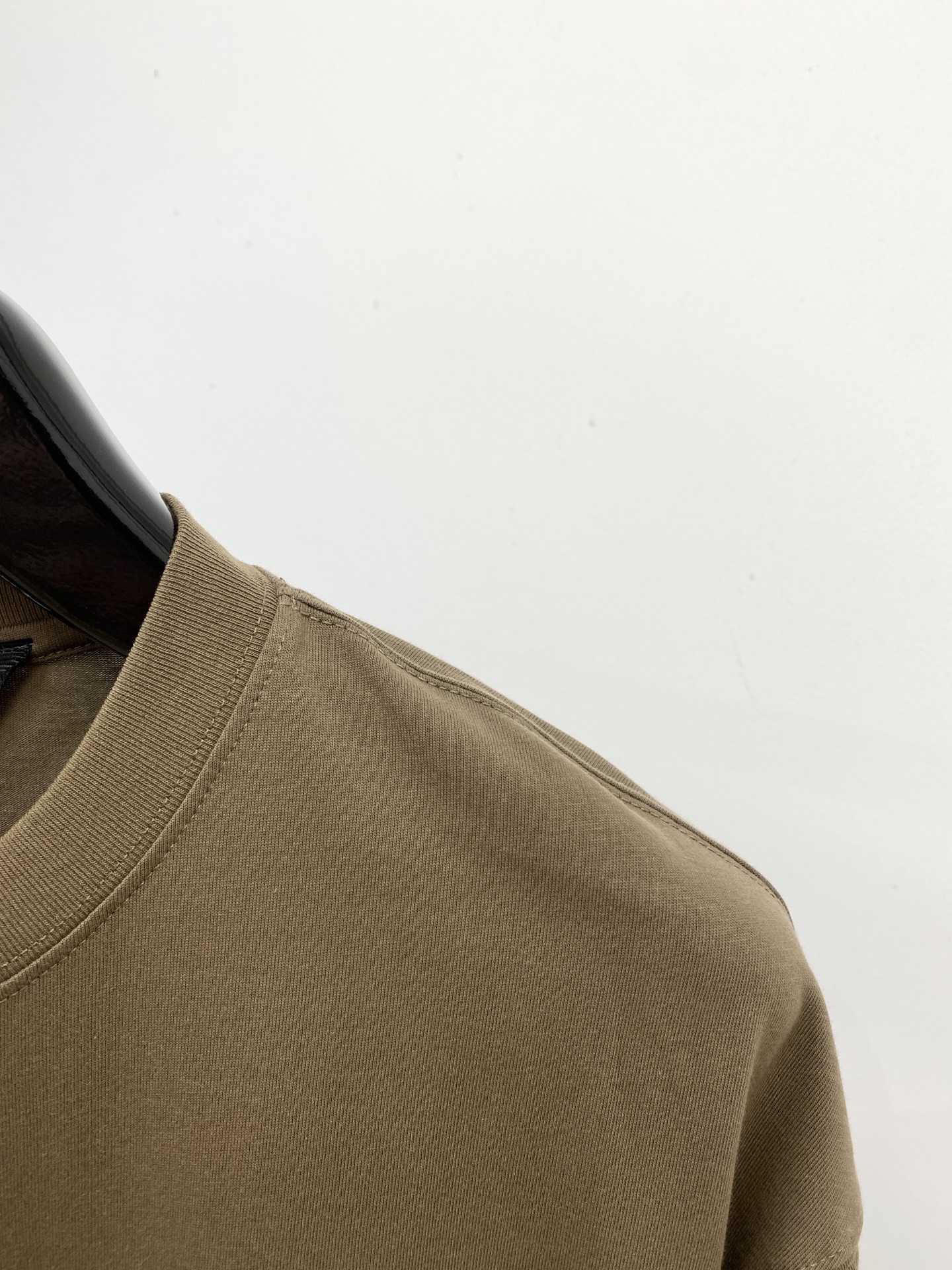 棕榈天使、2025新品短袖T恤，帅气时尚，胸前顶级印花图案字母logo，简约百搭款。面料棉 不仅挺括，保