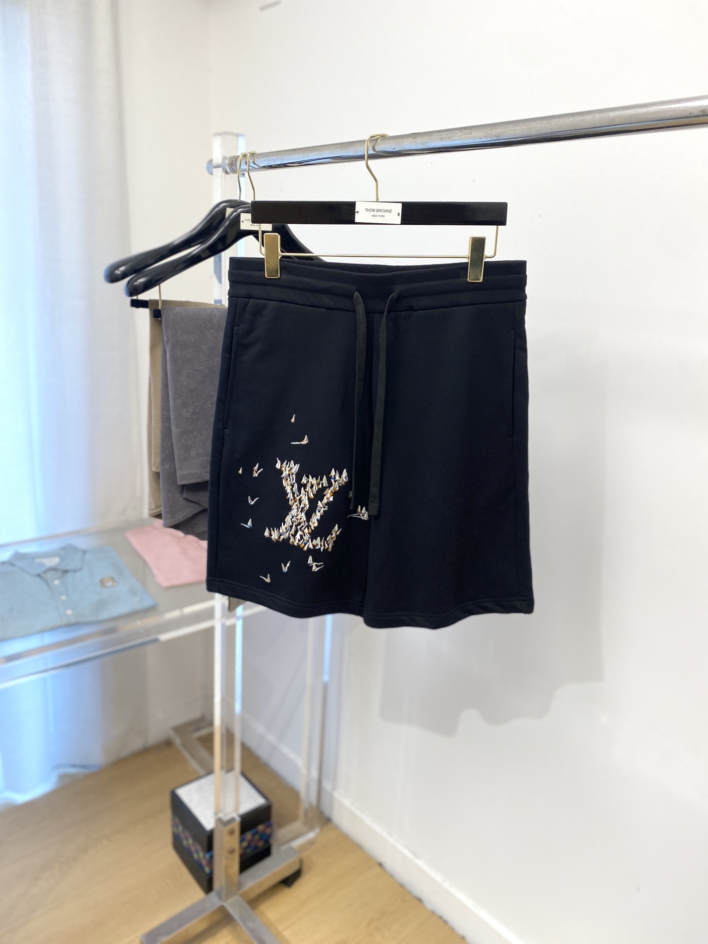 NO:508523,LV, 2025 hot casual shorts, high elasticity and slimming, simple and versatile, with fine workmanship, every needle can be seen with care, many celebrity celebrities love the most, lengthen the body proportions!  Micro-spin ^_^Comfortable fabric Details S-XL,,louis vuitton, shorts,alexander wang19860909LV、2025爆款休闲短裤 高弹显瘦必爆简约百搭爆款,做工精细,每一针都看得到用心,超多明星网红最爱 拉长身材比例哦！微弹 ^_^舒适面料 细节体码数S-XL,,louis vuitton,shorts,alexander wang,Men's clothing