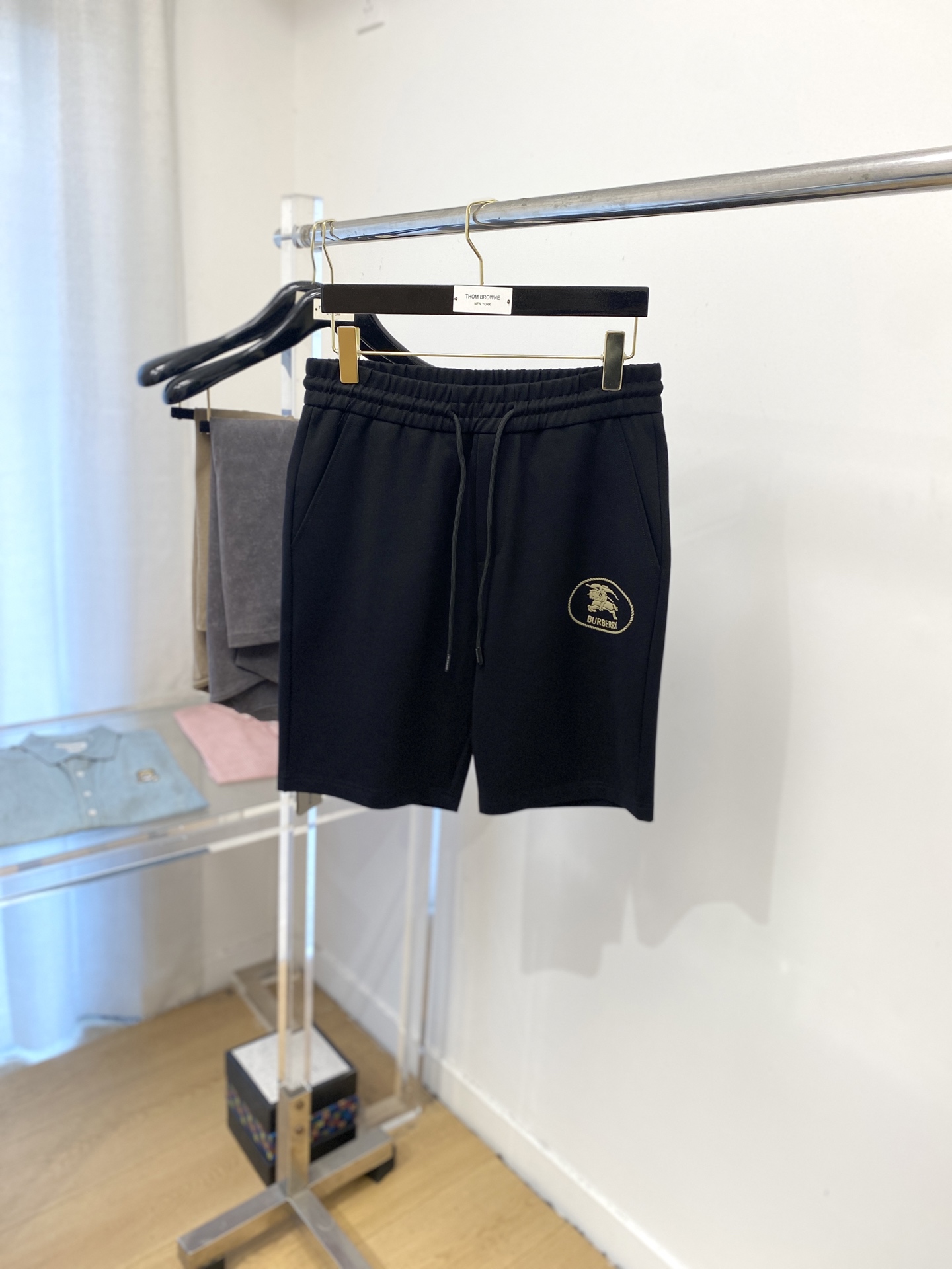 NO:508524,Burberry, 2025 hot casual shorts, high elasticity and slimming, simple and versatile, with fine workmanship, every needle can be seen with care, many celebrity internet celebrities love the most, lengthen the body proportions!  Micro-spin ^_^Comfortable fabric Details M-3XL, burberry, shorts, alexander wang19860909巴宝莉、2025爆款休闲短裤 高弹显瘦必爆简约百搭爆款,做工精细,每一针都看得到用心,超多明星网红最爱 拉长身材比例哦！微弹 ^_^舒适面料 细节体码数M-3XL,,burberry,shorts,alexander wang,Men's clothing