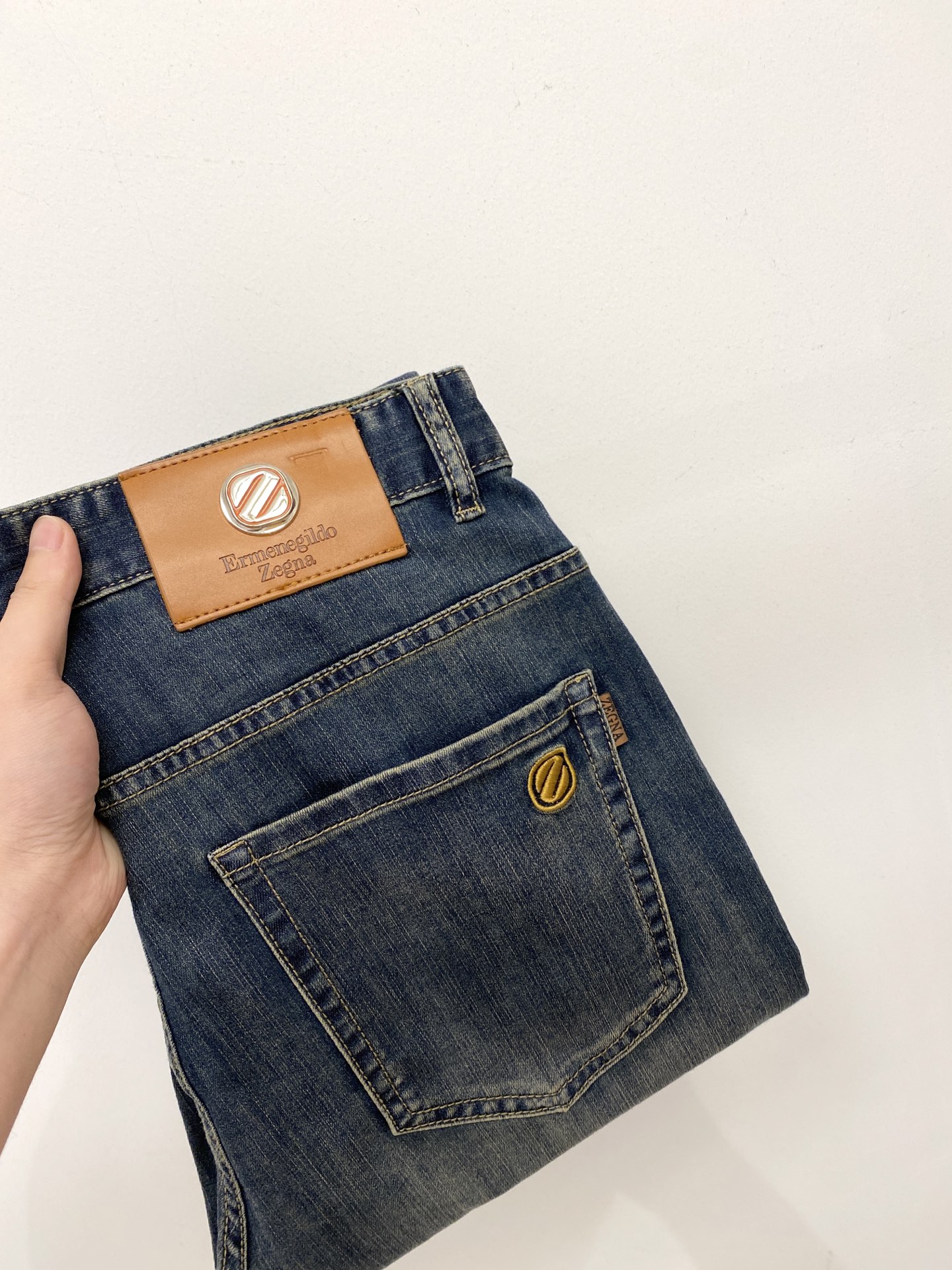 NO:508539,Jenia, 2025 latest products, special counters are available at the same time, original singles, washable casual jeans, imported original washable elastic fabric, comfortable and elastic, original hardware and auxiliary decorative logo, super positive style, extremely high grade, counter quality, fashionable and stylish upper body, 29-38, zegna, jeans, alexander wang19860909杰尼亚、2025最新品,专柜同步有售,原单狠货,水洗休闲牛仔裤,进口原版水洗弹力面料,舒适有弹性,原版五金辅料装饰logo,版型超正,档次极高,专柜品质,上身时尚有型,码数29-38,,zegna,jeans,alexander wang,Men's clothing