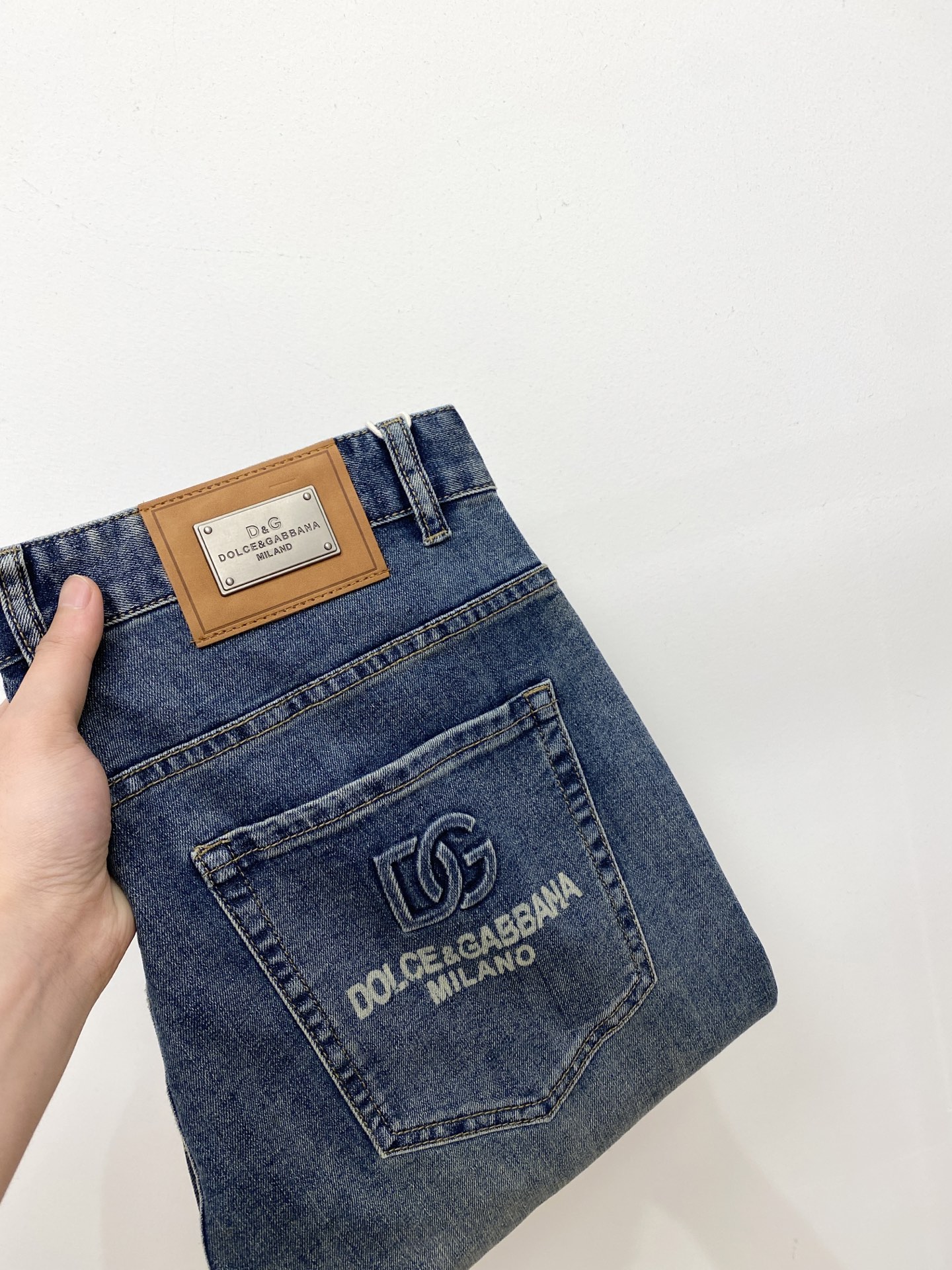 NO:508536,DG, 2025 latest products, special counters are available at the same time, original single-order goods, water-washed casual jeans, imported original washing elastic fabric, comfortable and elastic, original hardware and auxiliary decorative logo, super positive style, extremely high grade, counter quality, fashionable and stylish upper body, 29-38, jeans, alexander wang19860909DG、2025最新品,专柜同步有售,原单狠货,水洗休闲牛仔裤,进口原版水洗弹力面料,舒适有弹性,原版五金辅料装饰logo,版型超正,档次极高,专柜品质,上身时尚有型,码数29-38,,jeans,alexander wang,Men's clothing