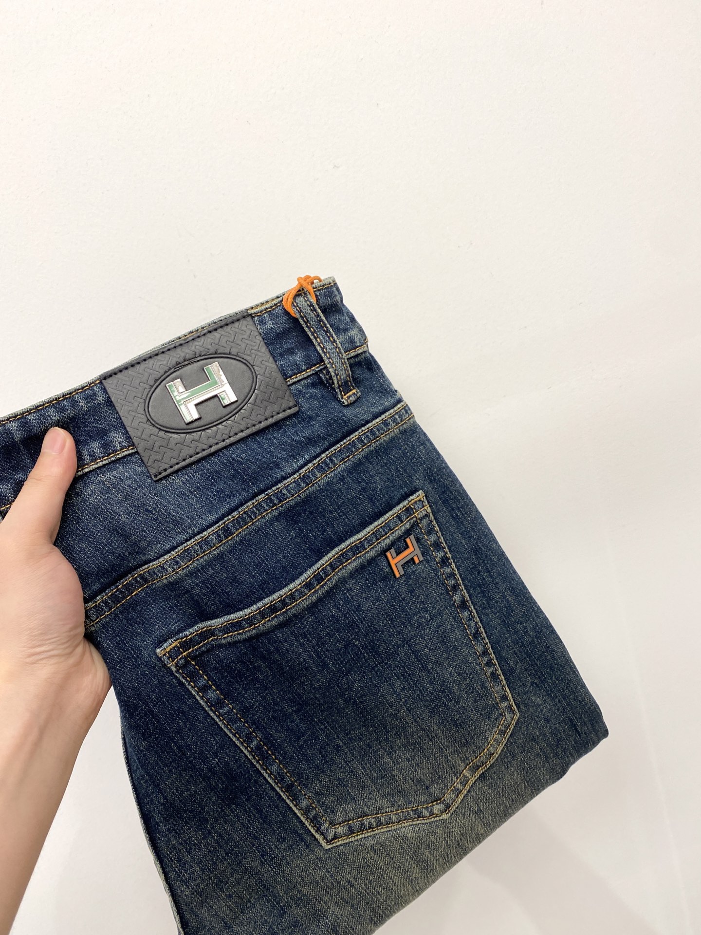 NO:472061,Hermes, 2025 latest products, special counters are available at the same time, original singles, washable casual jeans, imported original washable elastic fabric, comfortable and elastic, original hardware and auxiliary decorative logo, super positive style, extremely high grade, counter quality, fashionable and stylish upper body, 29-38, hermes, jeans, alexander wang19860909爱马仕、2025最新品,专柜同步有售,原单狠货,水洗休闲牛仔裤,进口原版水洗弹力面料,舒适有弹性,原版五金辅料装饰logo,版型超正,档次极高,专柜品质,上身时尚有型,码数29-38,,hermes,jeans,alexander wang,Men's clothing