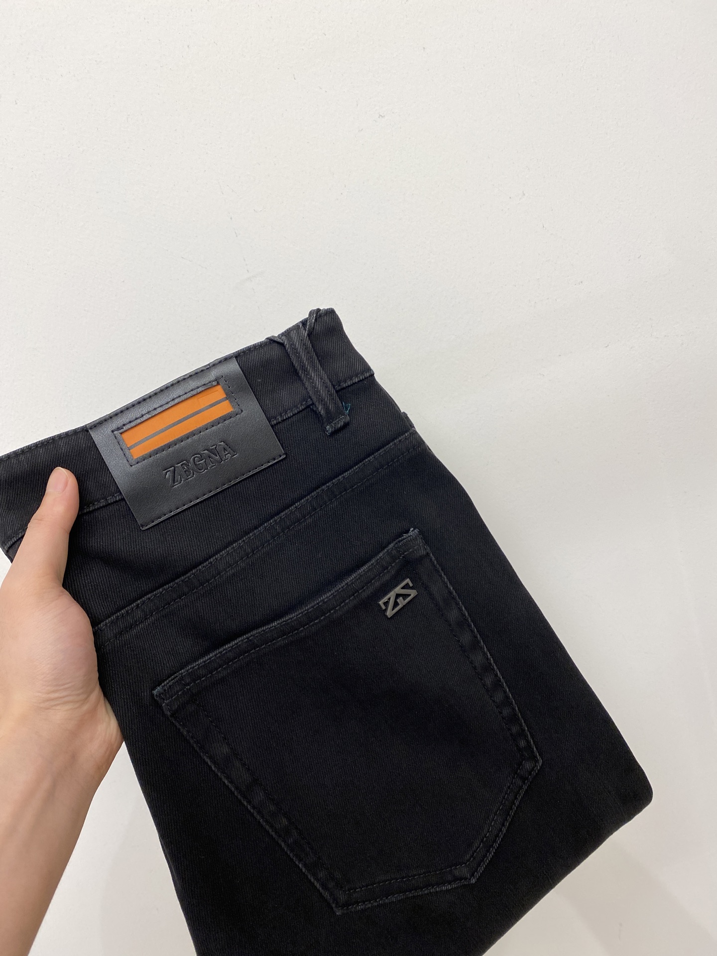 NO:472977,Jenia, 2025 latest products, special counters are available at the same time, original singles, washable casual jeans, imported original washable elastic fabric, comfortable and elastic, original hardware and auxiliary decorative logo, super positive style, extremely high grade, counter quality, fashionable and stylish upper body, 29-38, zegna, jeans, alexander wang19860909杰尼亚、2025最新品,专柜同步有售,原单狠货,水洗休闲牛仔裤,进口原版水洗弹力面料,舒适有弹性,原版五金辅料装饰logo,版型超正,档次极高,专柜品质,上身时尚有型,码数29-38,,zegna,jeans,alexander wang,Men's clothing