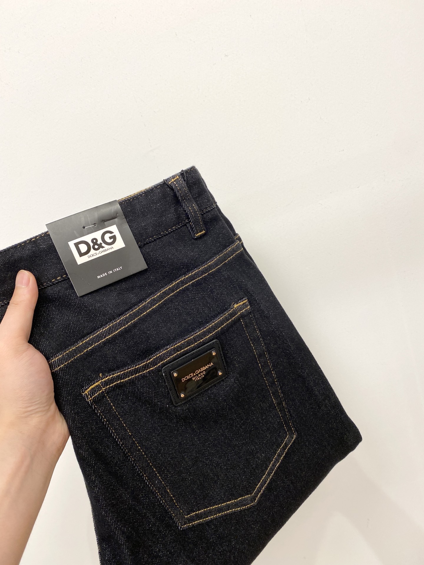 NO:472954,DG, 2025 latest products, special counters are available at the same time, original singles, washable casual jeans, imported original washable elastic fabric, comfortable and elastic, original hardware and auxiliary decorative logo, super positive style, extremely high grade, counter quality, fashionable and stylish upper body, 29-38, jeans, alexander wang19860909DG、2025最新品,专柜同步有售,原单狠货,水洗休闲牛仔裤,进口原版水洗弹力面料,舒适有弹性,原版五金辅料装饰logo,版型超正,档次极高,专柜品质,上身时尚有型,码数29-38,,jeans,alexander wang,Men's clothing