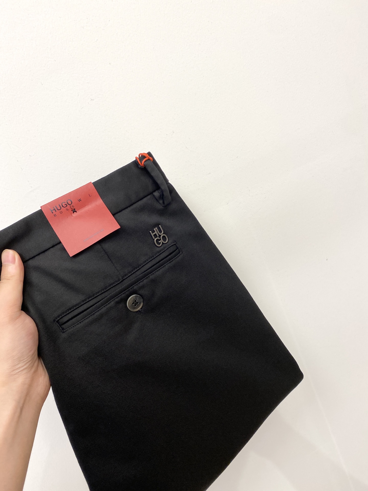 NO:476922,HUGO, 2025 hot casual trousers, high elasticity, slimming, simple and versatile hot products, fine workmanship, every needle can be seen attentively, and many celebrity internet celebrities love the most, lengthen the body proportions!  Micro-spin ^_^Comfortable fabric Details 29-38,,alexander wang19860909HUGO、2025爆款休闲西裤 高弹显瘦必爆简约百搭爆款,做工精细,每一针都看得到用心,超多明星网红最爱 拉长身材比例哦！微弹 ^_^舒适面料 细节体码数29-38,,alexander wang,Men's clothing