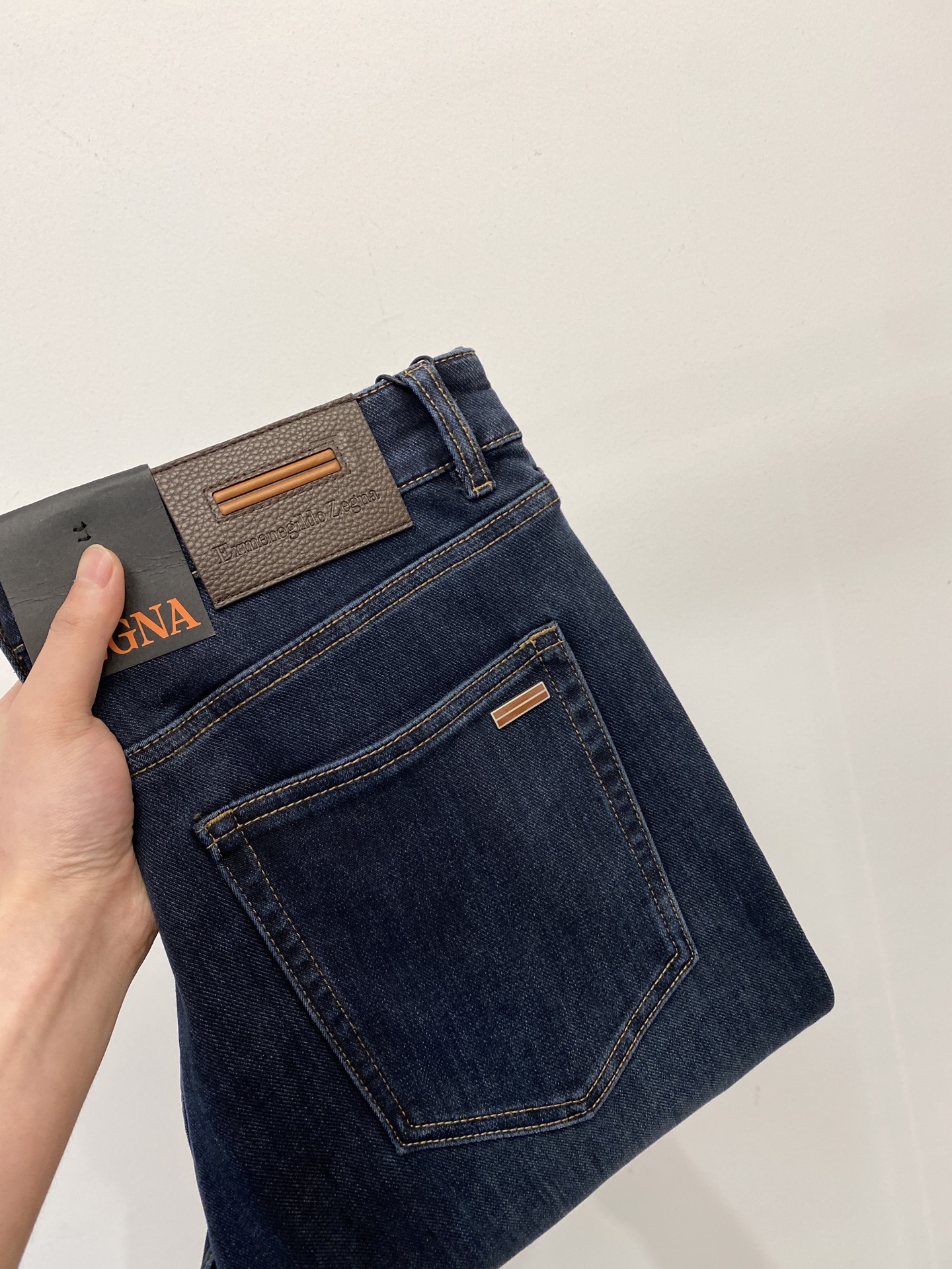 NO:478294,Jenia, 2025 latest products, special counters are available at the same time, original singles, washable casual jeans, imported original washable elastic fabric, comfortable and elastic, original hardware and auxiliary decorative logo, super positive style, extremely high grade, counter quality, fashionable and stylish upper body, 29-38, zegna, jeans, alexander wang19860909杰尼亚、2025最新品,专柜同步有售,原单狠货,水洗休闲牛仔裤,进口原版水洗弹力面料,舒适有弹性,原版五金辅料装饰logo,版型超正,档次极高,专柜品质,上身时尚有型,码数29-38,,zegna,jeans,alexander wang,Men's clothing