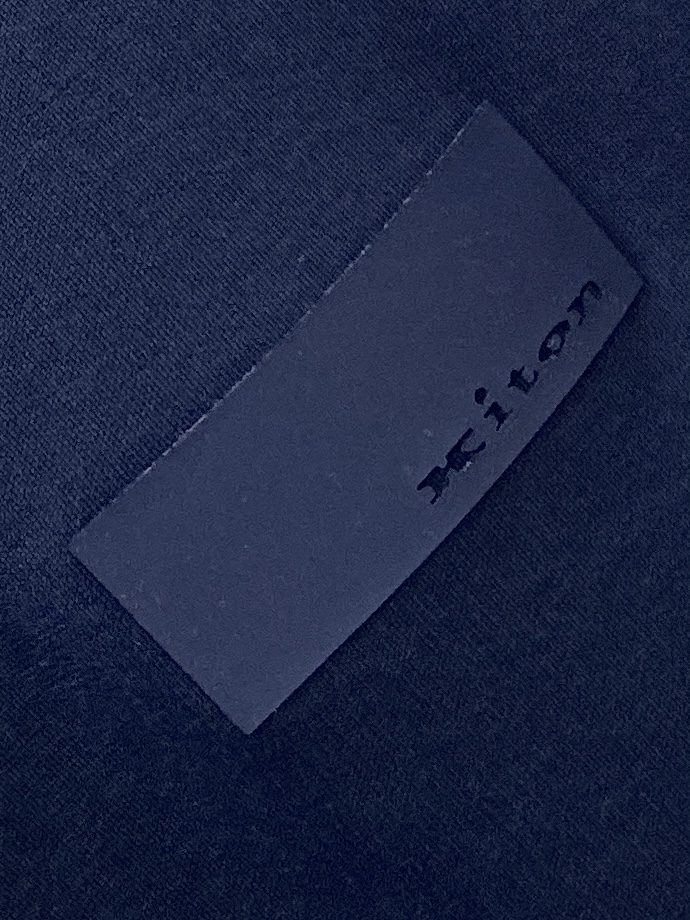 Kiton、2025最新款短袖T恤，帅气时尚，胸前顶级印胶字母logo，简约百搭款。面料棉 不仅挺括，保