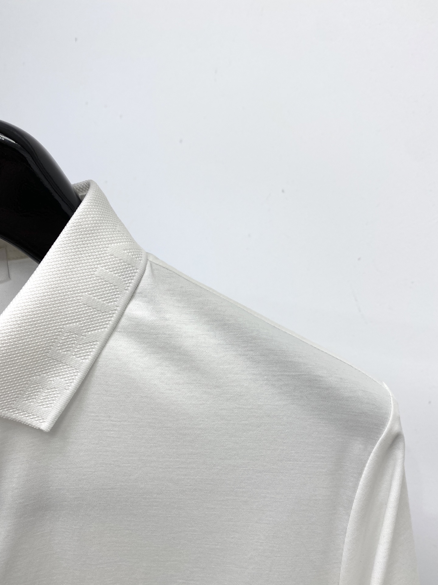 Brunello Cucinelli、2025最新款短袖T恤，帅气时尚，胸前顶级印胶字母图案logo，简