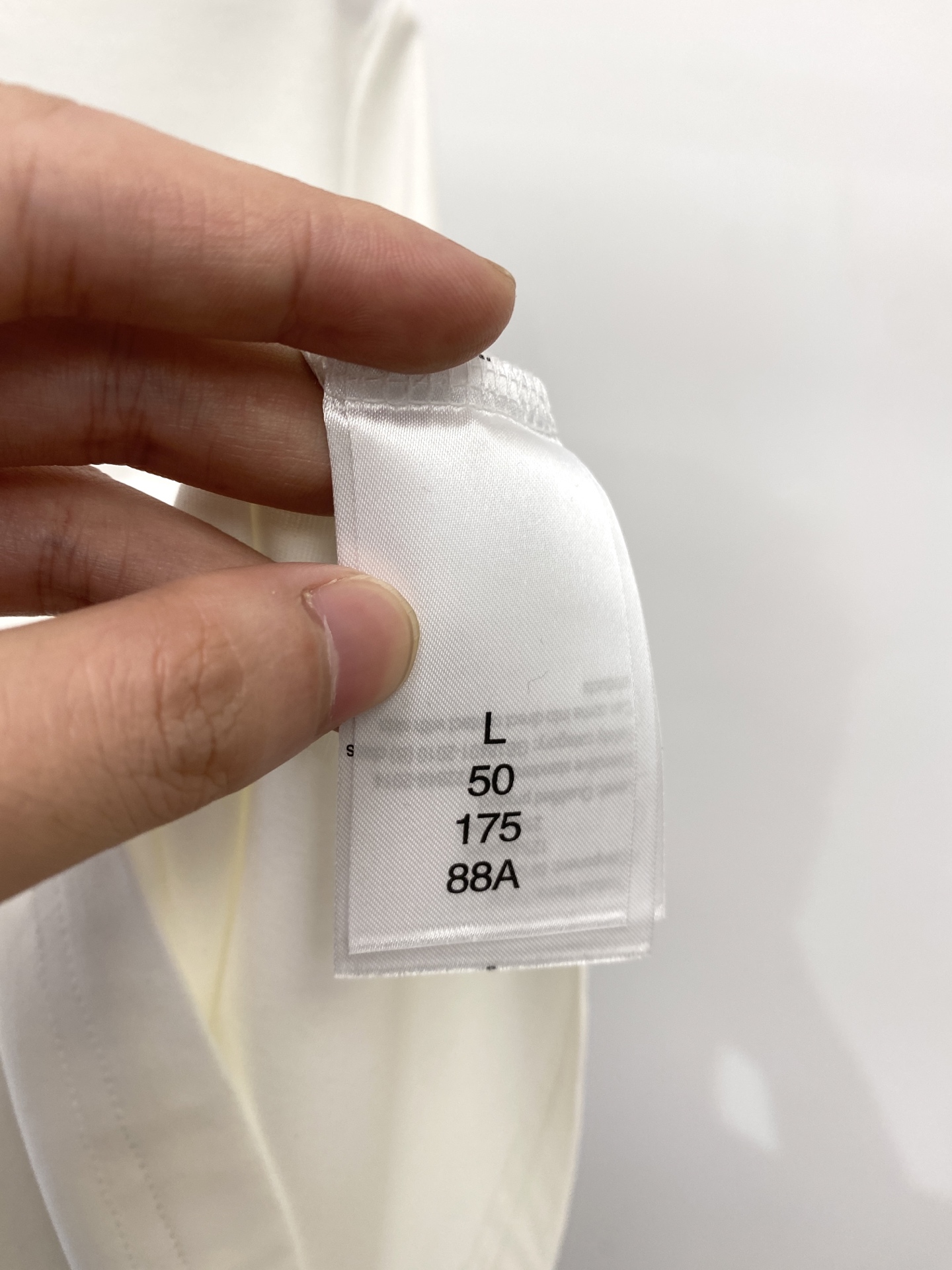 Brunello Cucinelli、2025最新款短袖T恤，帅气时尚，胸前顶级印胶图案logo，简约百