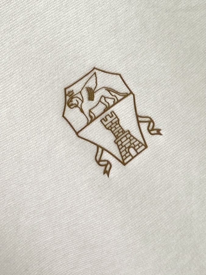 Brunello Cucinelli、2025最新款短袖T恤，帅气时尚，胸前顶级印胶图案logo，简约百