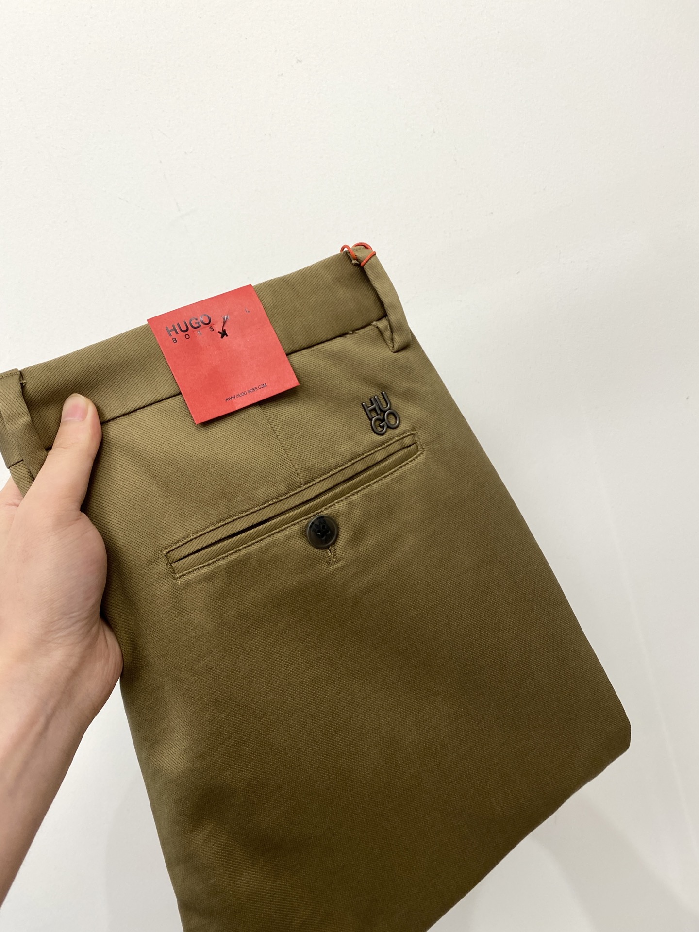 NO:497937,HUGO, 2025 hot casual trousers, high elasticity, slimming, simple and versatile hot products, fine workmanship, every needle can be seen attentively, and many celebrity internet celebrities love the most, lengthen the body proportions!  Micro-spin ^_^Comfortable fabric Details 29-38,,alexander wang19860909HUGO、2025爆款休闲西裤 高弹显瘦必爆简约百搭爆款,做工精细,每一针都看得到用心,超多明星网红最爱 拉长身材比例哦！微弹 ^_^舒适面料 细节体码数29-38,,alexander wang,Men's clothing