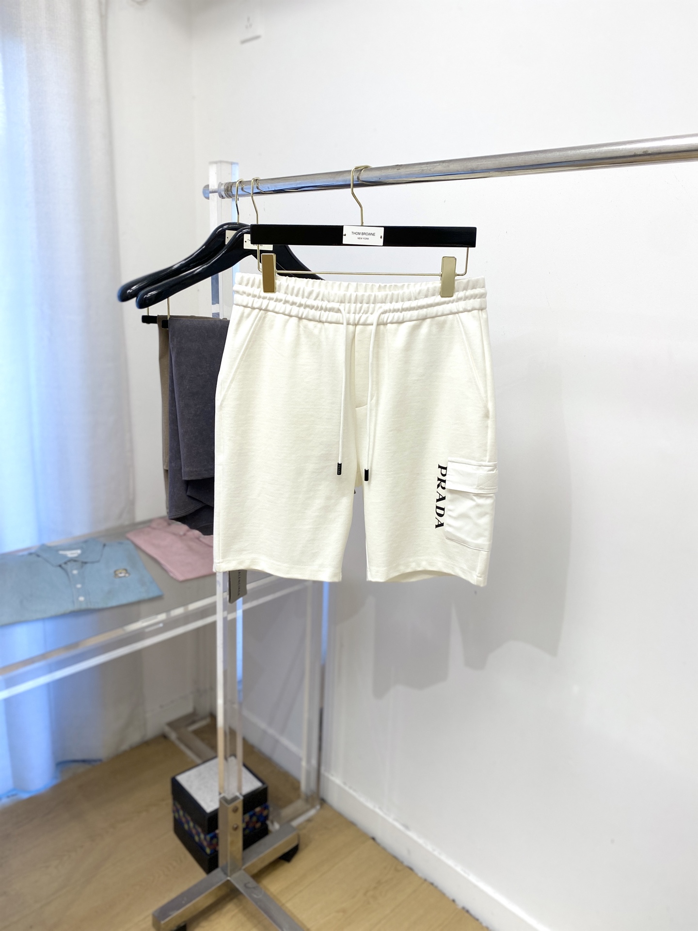 NO:478362,Prada, 2025 hot casual shorts, high elasticity and slimming, simple and versatile, with fine workmanship, every needle can be seen with care, many celebrity celebrities love the most, lengthen the body proportions!  Micro-spin ^_^Comfortable fabric Details M-3XL, prada, shorts, alexander wang19860909普拉达、2025爆款休闲短裤 高弹显瘦必爆简约百搭爆款,做工精细,每一针都看得到用心,超多明星网红最爱 拉长身材比例哦！微弹 ^_^舒适面料 细节体码数M-3XL,,prada,shorts,alexander wang,Men's clothing