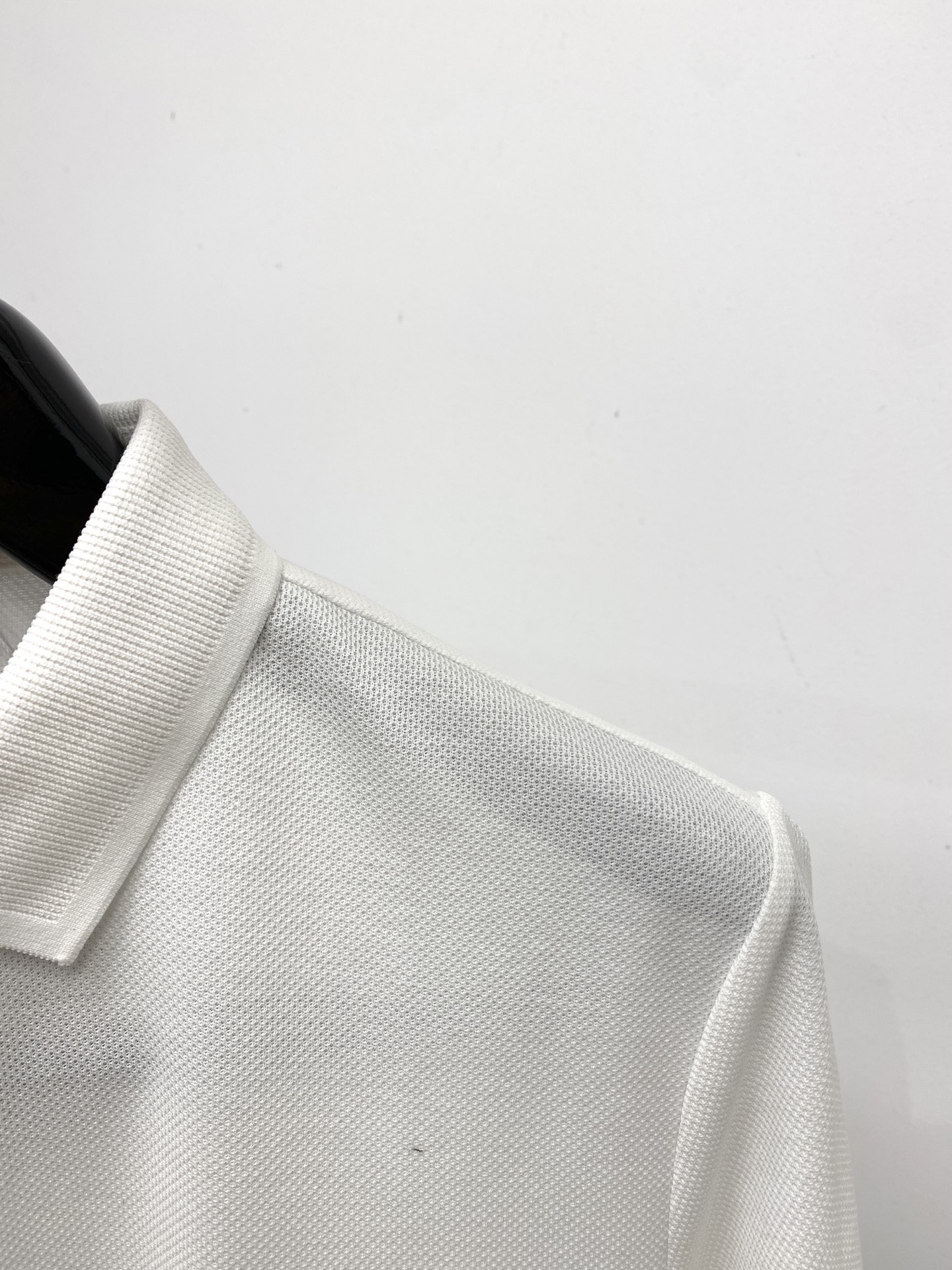 “Vivian 2025 Short-Sleeve T-Shirt: Handsome Fashion with Cum-Sembling Pattern Logo, Cotton Fabric, M-3XL P600” - 图片 3