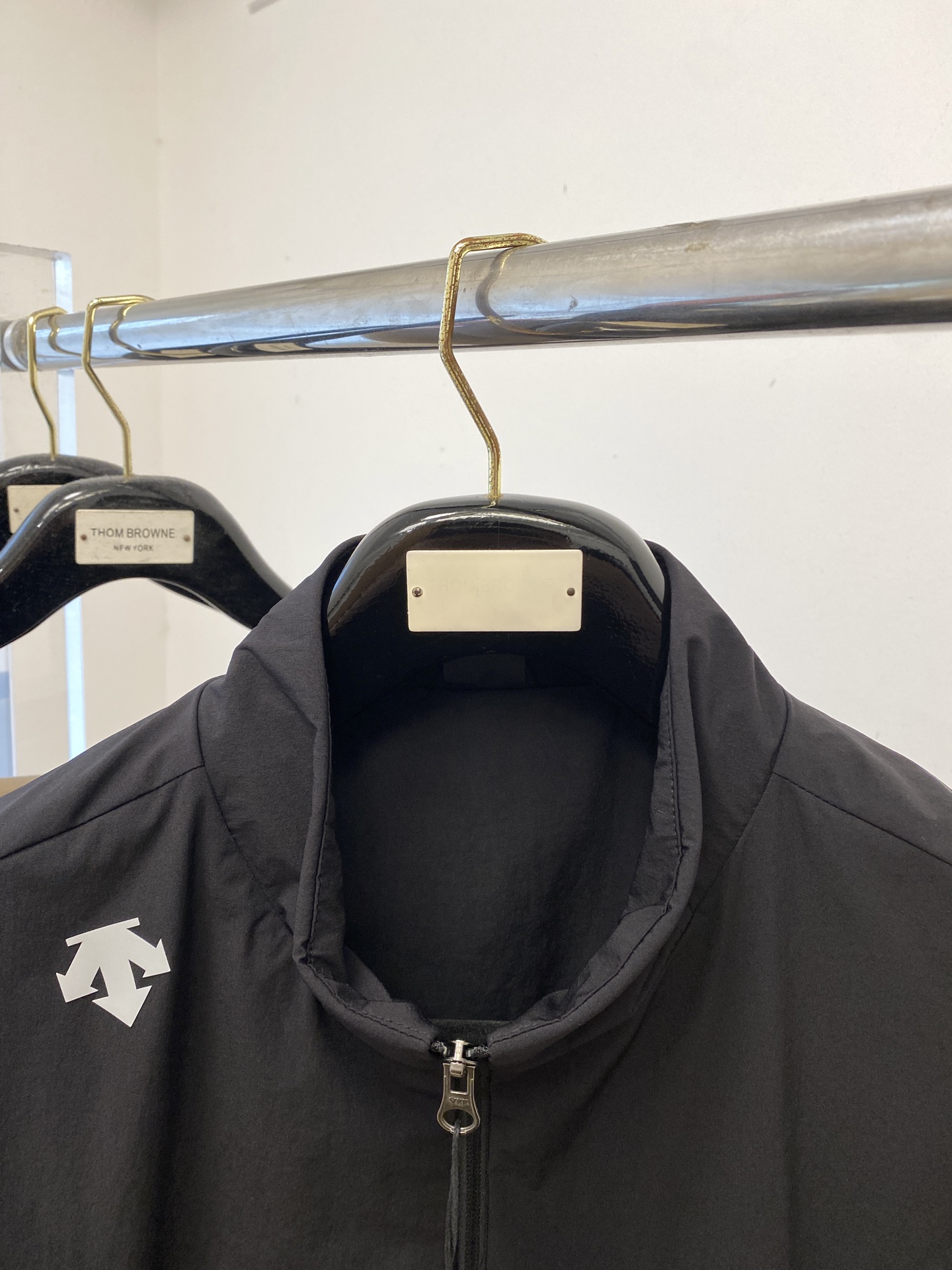 “Discent 2025 New Jacket: Custom-Made Fabric, Top-Shoulder Logo, Comfortable Fit, Fine Knitting – M-3XL P648” - 图片 2