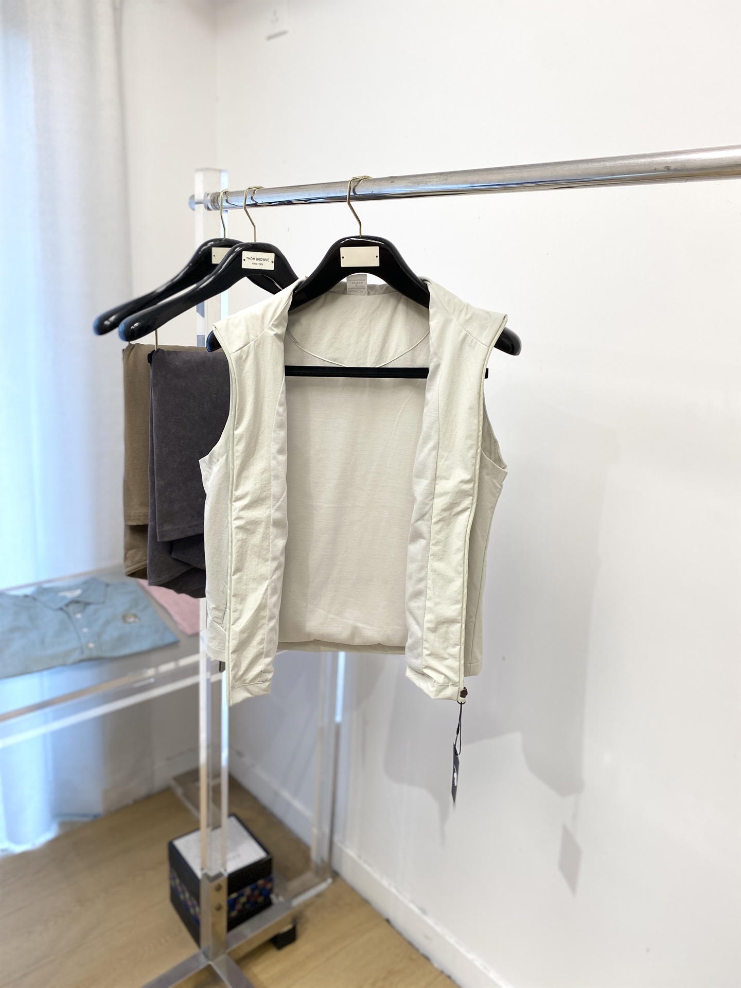 “Discent 2025 New Jacket: Fashion Style with Top-of-the-Shoulder Logo and Custom Fabric for Comfort” - 图片 5