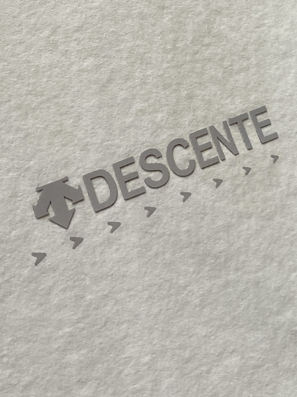“Discent 2025 New Jacket: Fashion Style with Top-of-the-Shoulder Logo and Custom Fabric for Comfort” - 图片 8