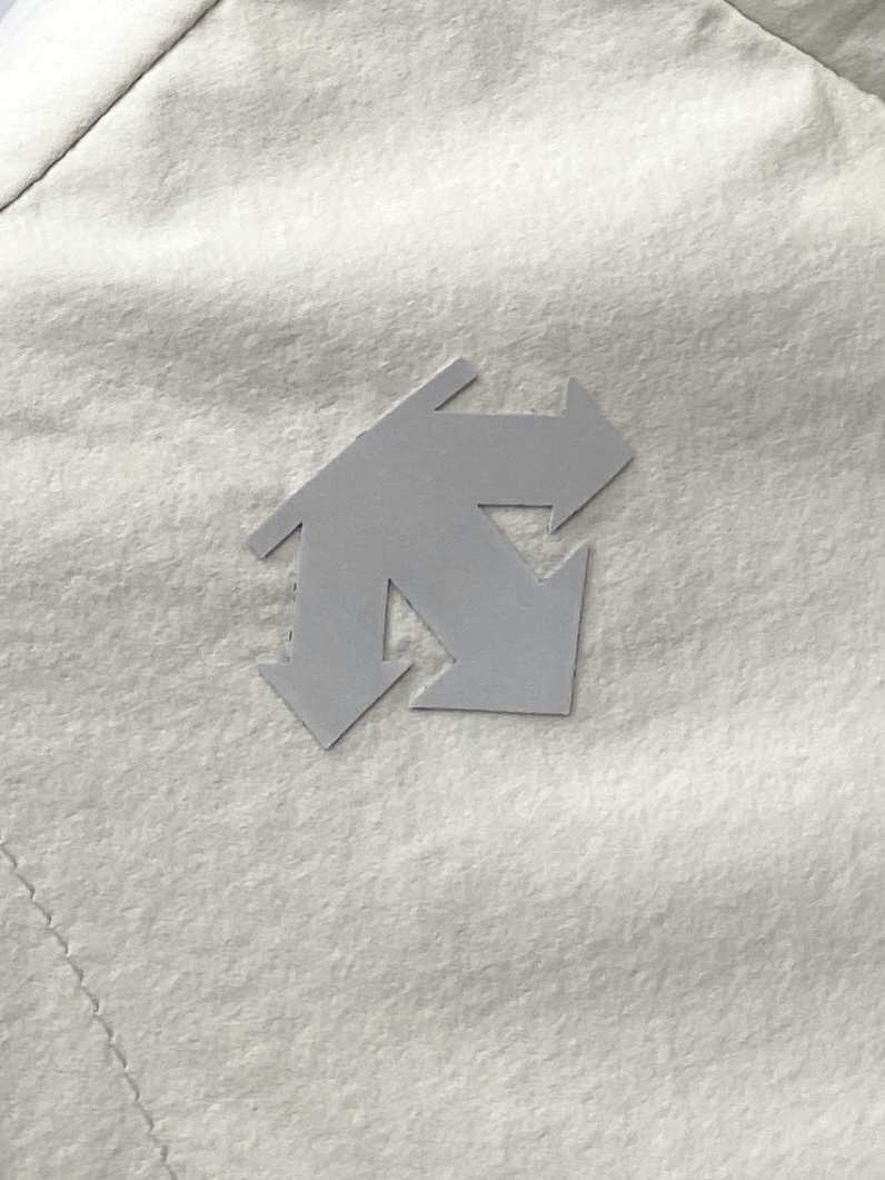 “Discent 2025 New Jacket: Fashion Style with Top-of-the-Shoulder Logo and Custom Fabric for Comfort” - 图片 4