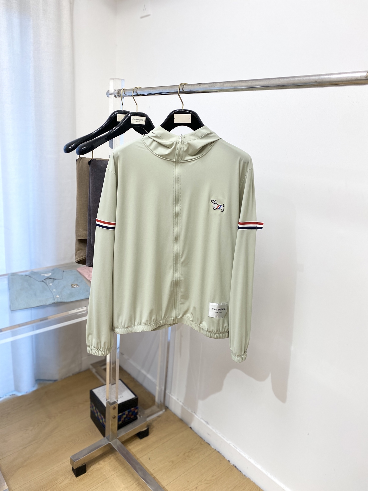 “2025 Sunscreen Jacket: Stylish Cotton Fabric with Embroidered Logo for $100”