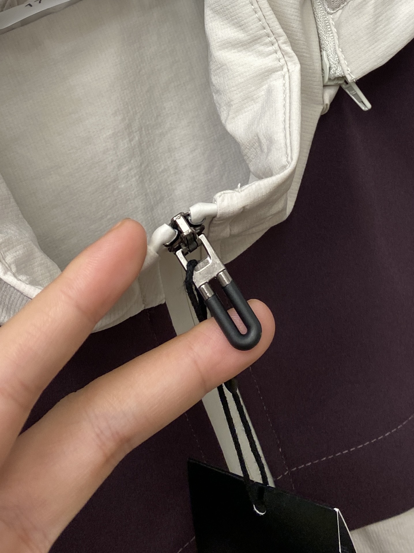 “2025 Fashionable Custom Jackets with Fine Embroidery Logo and Original Fabric” - 图片 6