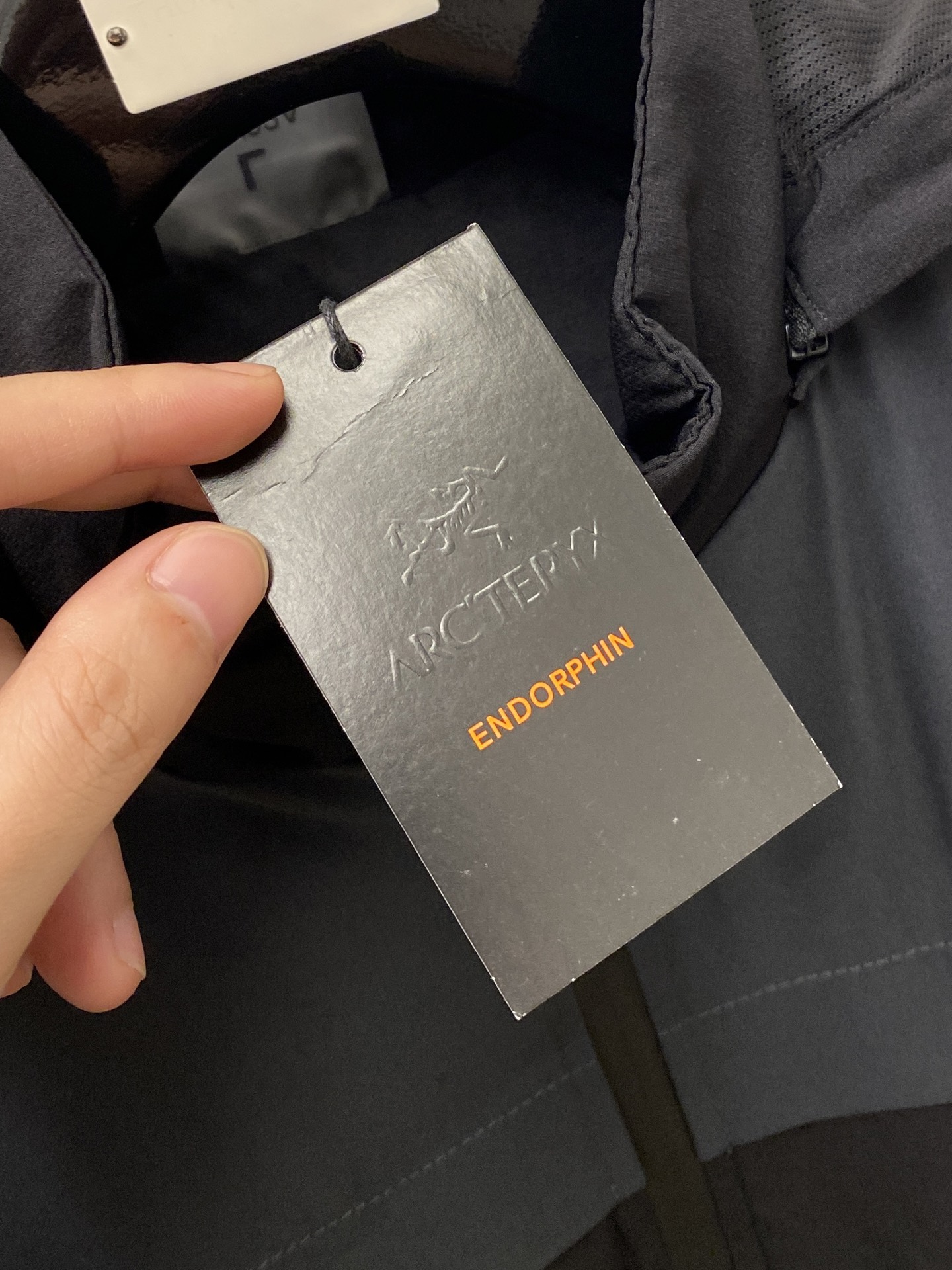 2025 Fashionable Custom-Made Jackets with Fine Embroidery Logo – Old-Fashioned Style with a Modern Twist - 图片 4