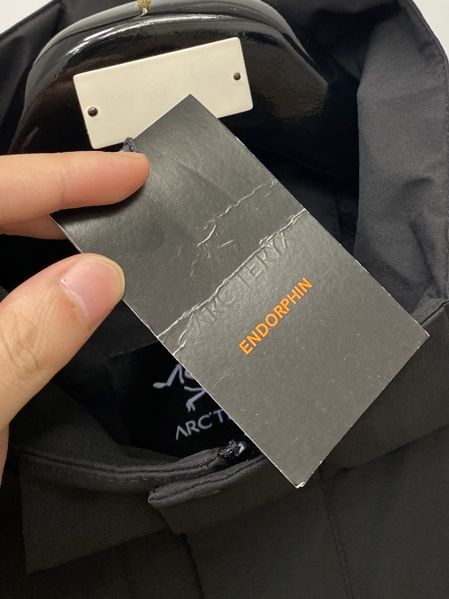 “2025 Fashionable Jackets: Custom-Made, Finely Embroidered Alphalogo, Original Fabric, Affordable Prices, M-3XL Sizes” - 图片 4