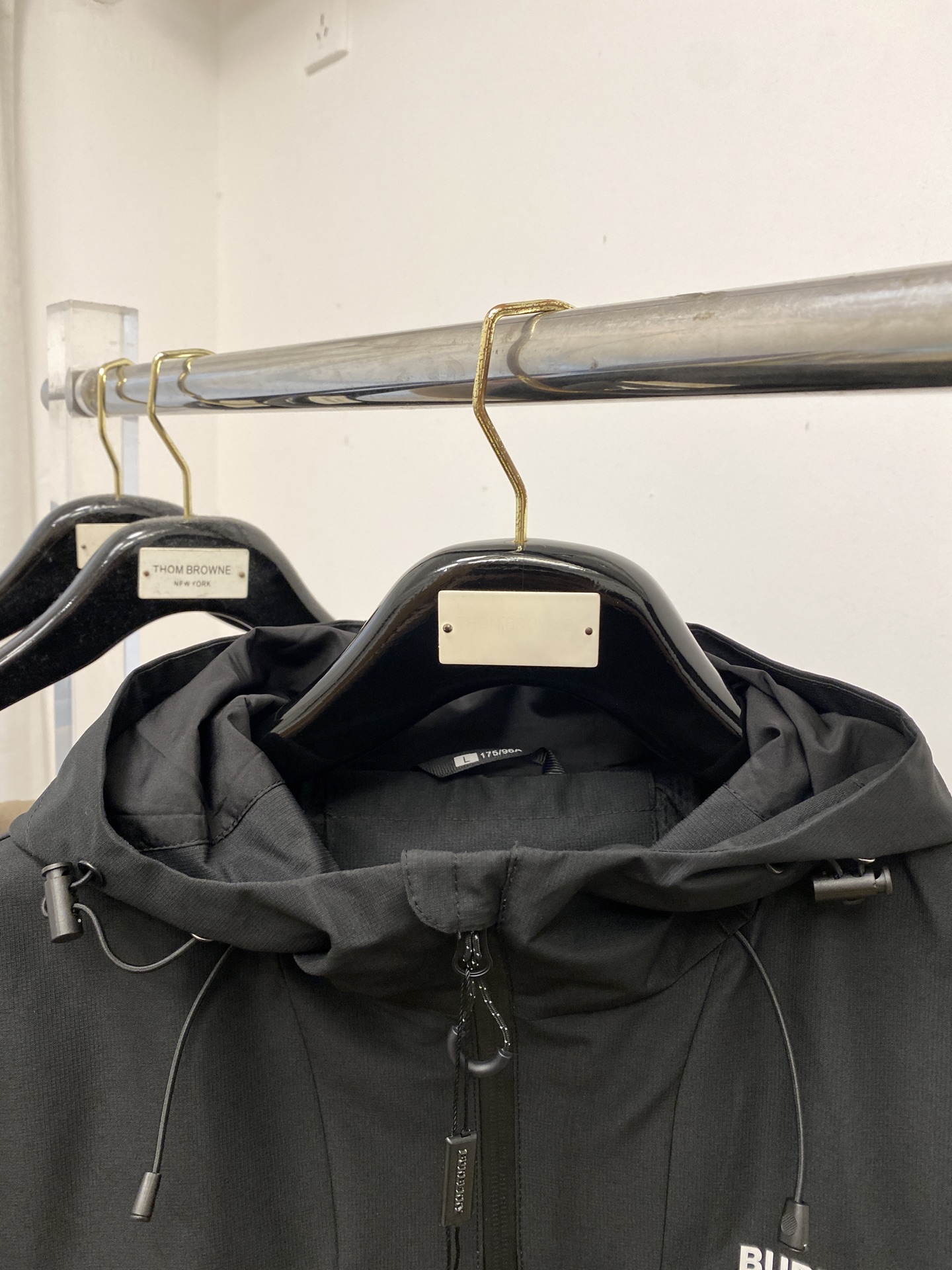 “Barbara 2025 New Jackets: Fashionable, Custom-Made Original Fabric, Comfortable Fit, M-3XL Sizes, Code P816” - 图片 2