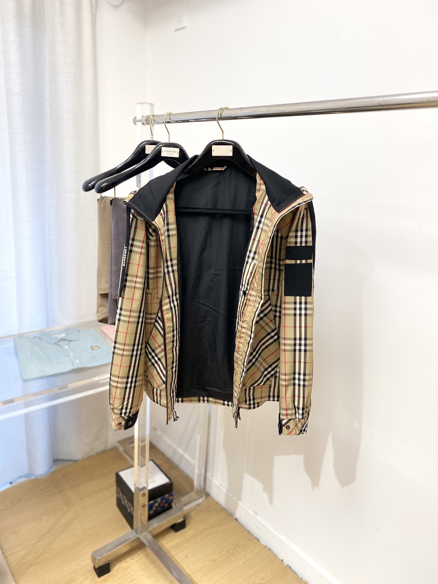 “2025 Fashion Jackets: Custom Embroidery Patterns, Original Fabric, Comfortable Fit, Sizes M-3XL, Affordable” - 图片 5